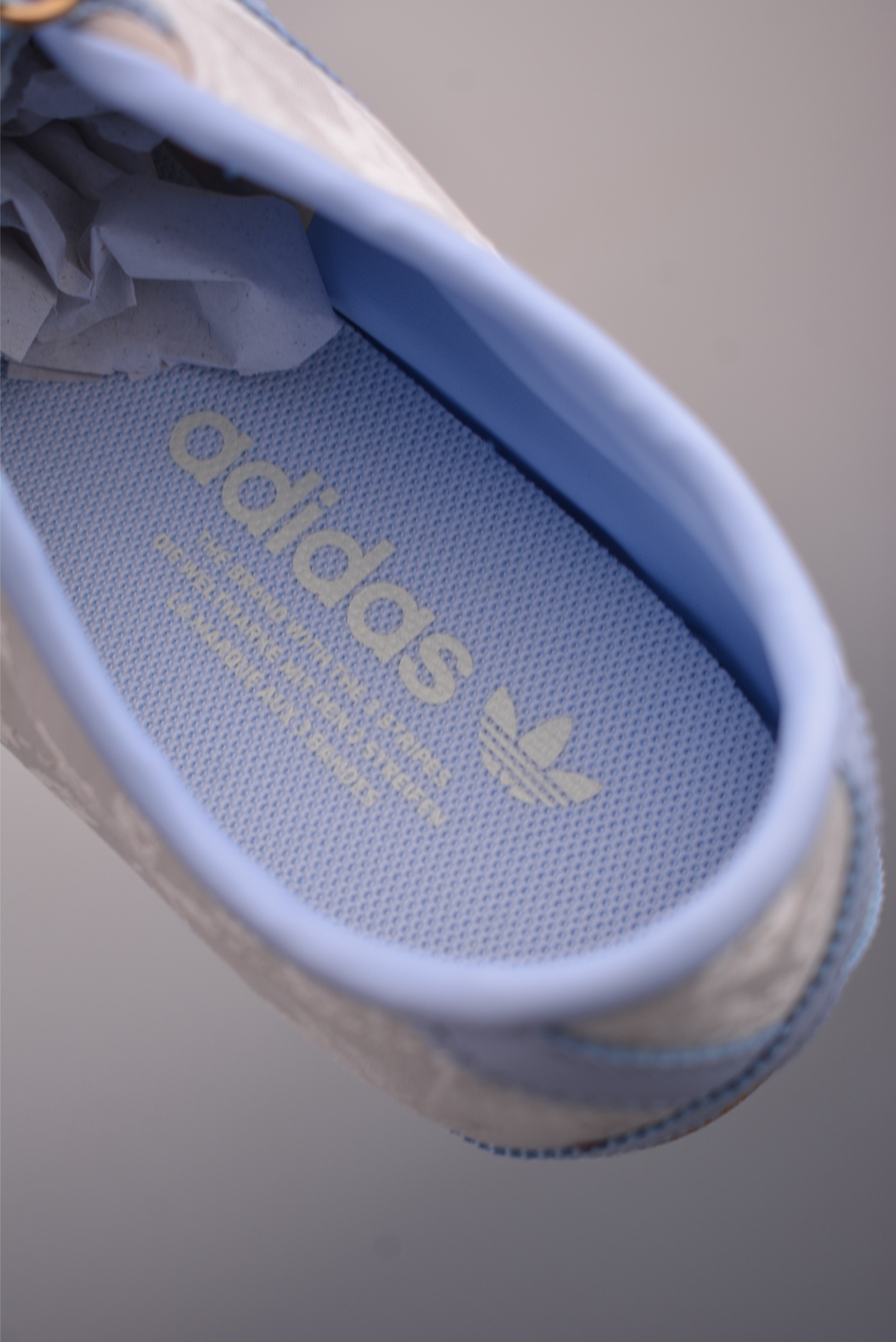 阿迪达斯Adidas Tokyo W 东京限定系列 复古百搭薄底德训运动T头鞋 IH4532