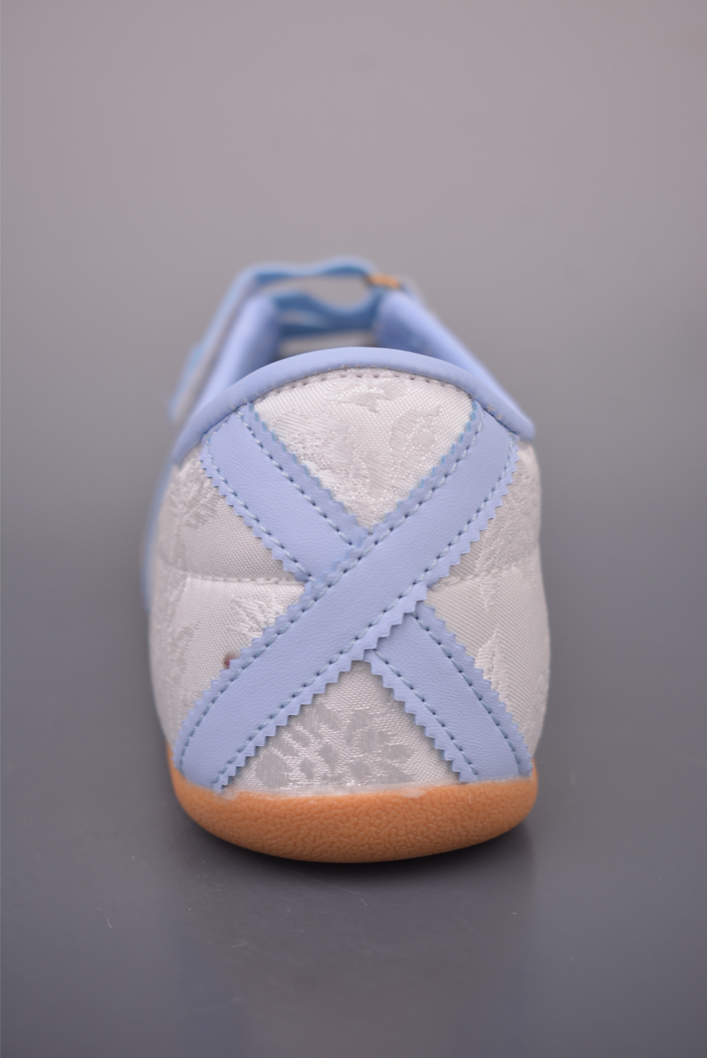 阿迪达斯Adidas Tokyo W 东京限定系列 复古百搭薄底德训运动T头鞋 IH4532
