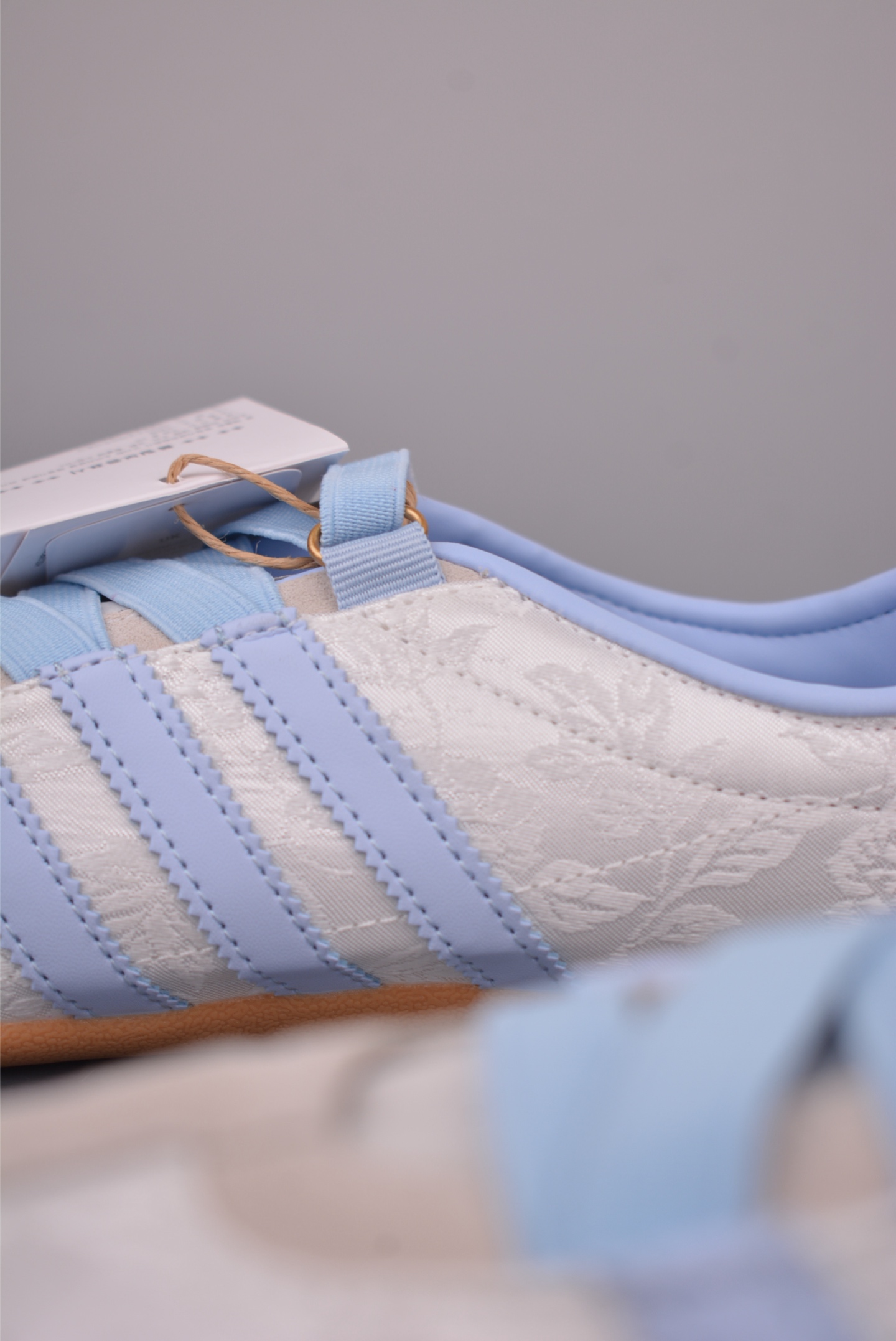 阿迪达斯Adidas Tokyo W 东京限定系列 复古百搭薄底德训运动T头鞋 IH4532