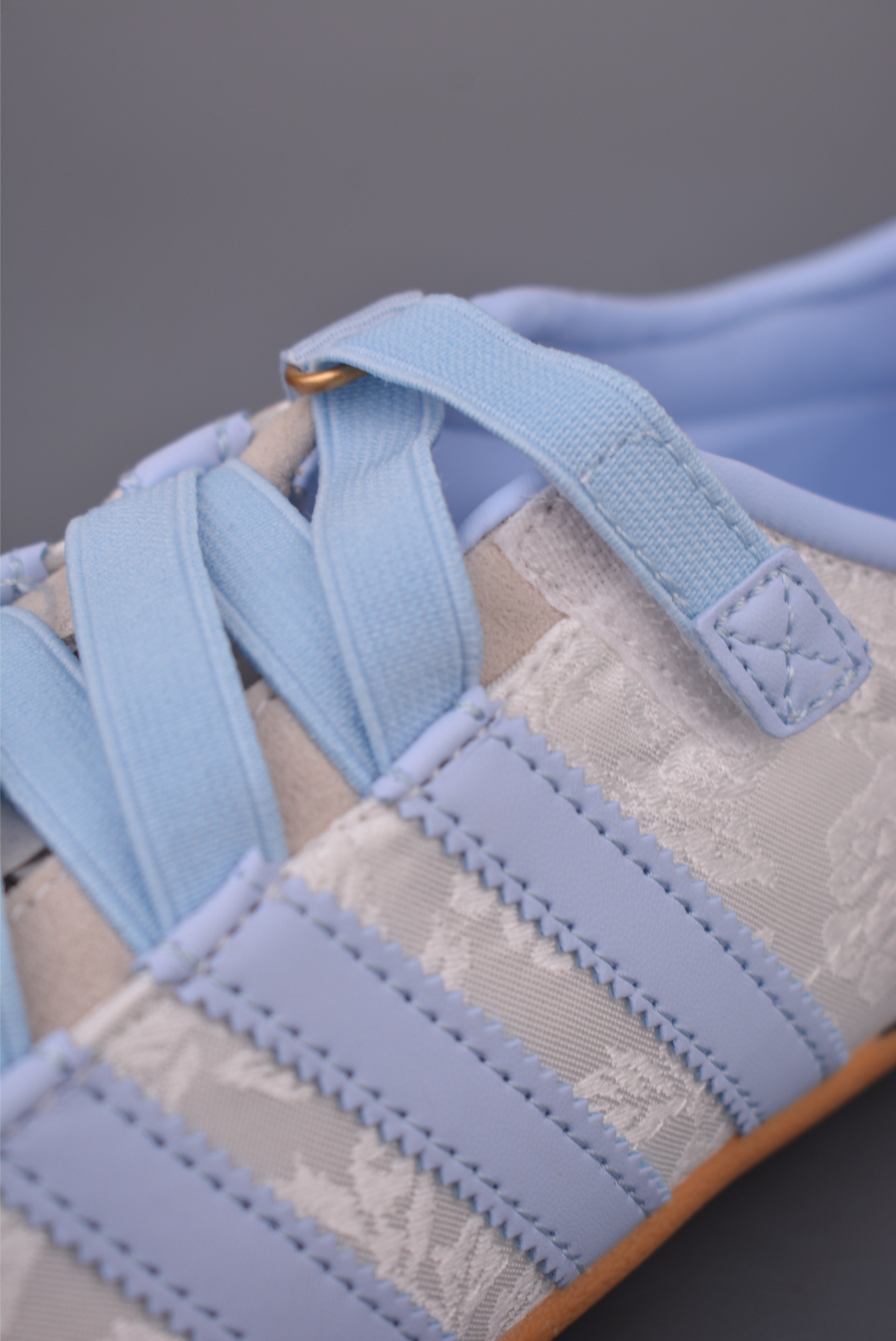 阿迪达斯Adidas Tokyo W 东京限定系列 复古百搭薄底德训运动T头鞋 IH4532