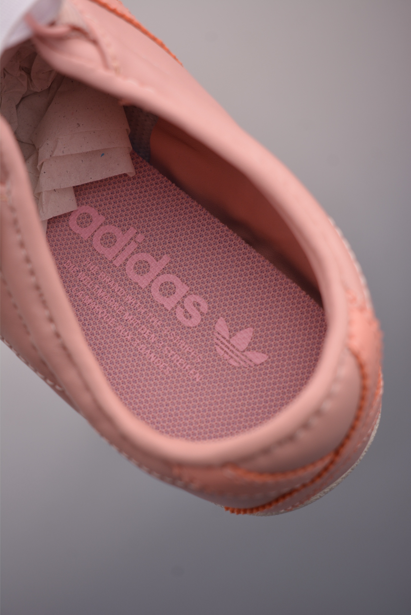 阿迪达斯Adidas Tokyo W 东京限定系列 复古百搭薄底德训运动T头鞋 KI3027