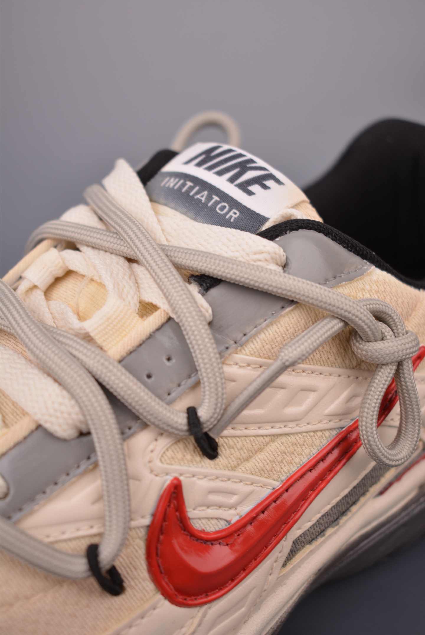 Nike INITIATOR RNR 复古做旧 解构绑带 舒适百搭防滑耐磨 低帮跑步鞋 HQ1183-141