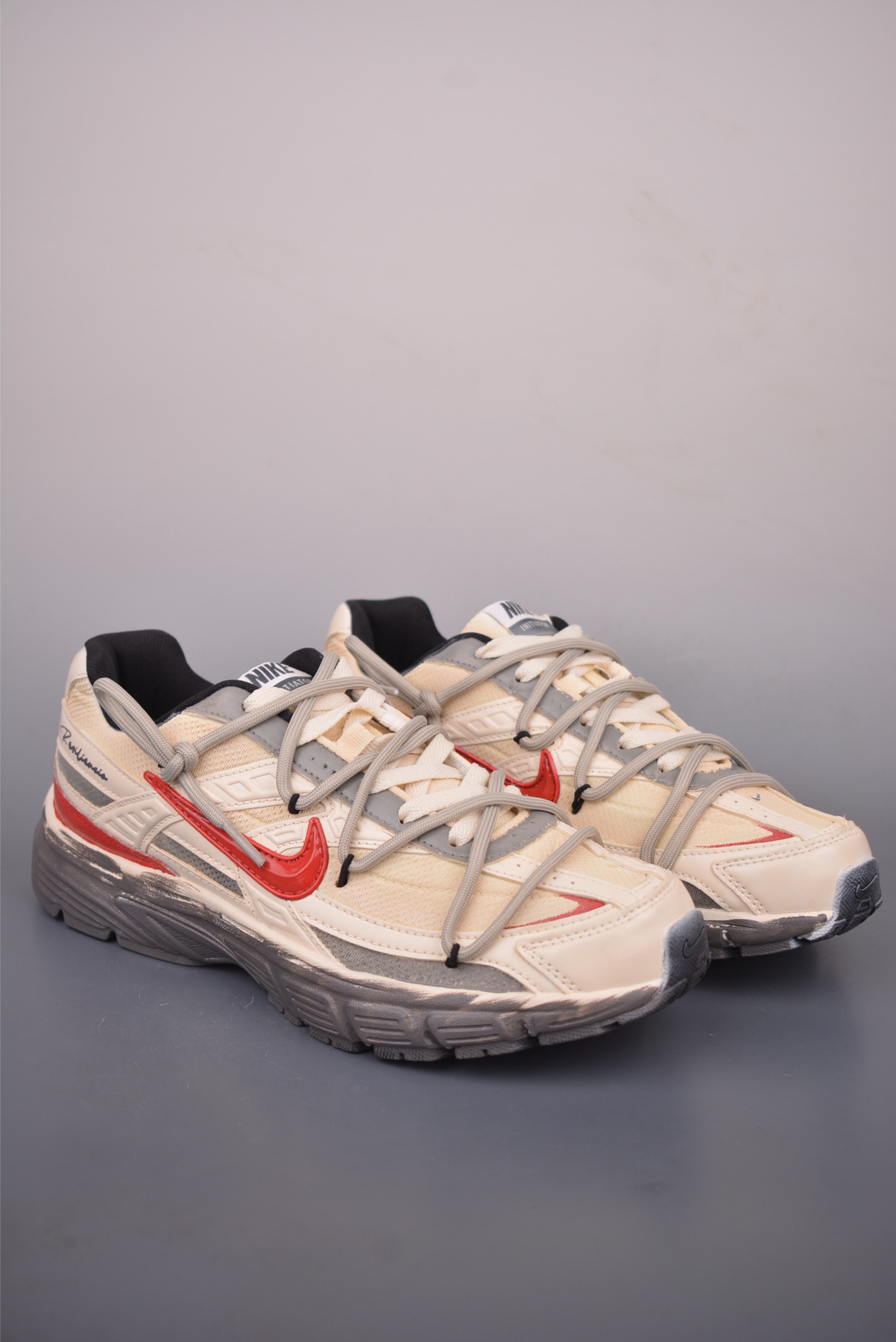 Nike INITIATOR RNR 复古做旧 解构绑带 舒适百搭防滑耐磨 低帮跑步鞋 HQ1183-141