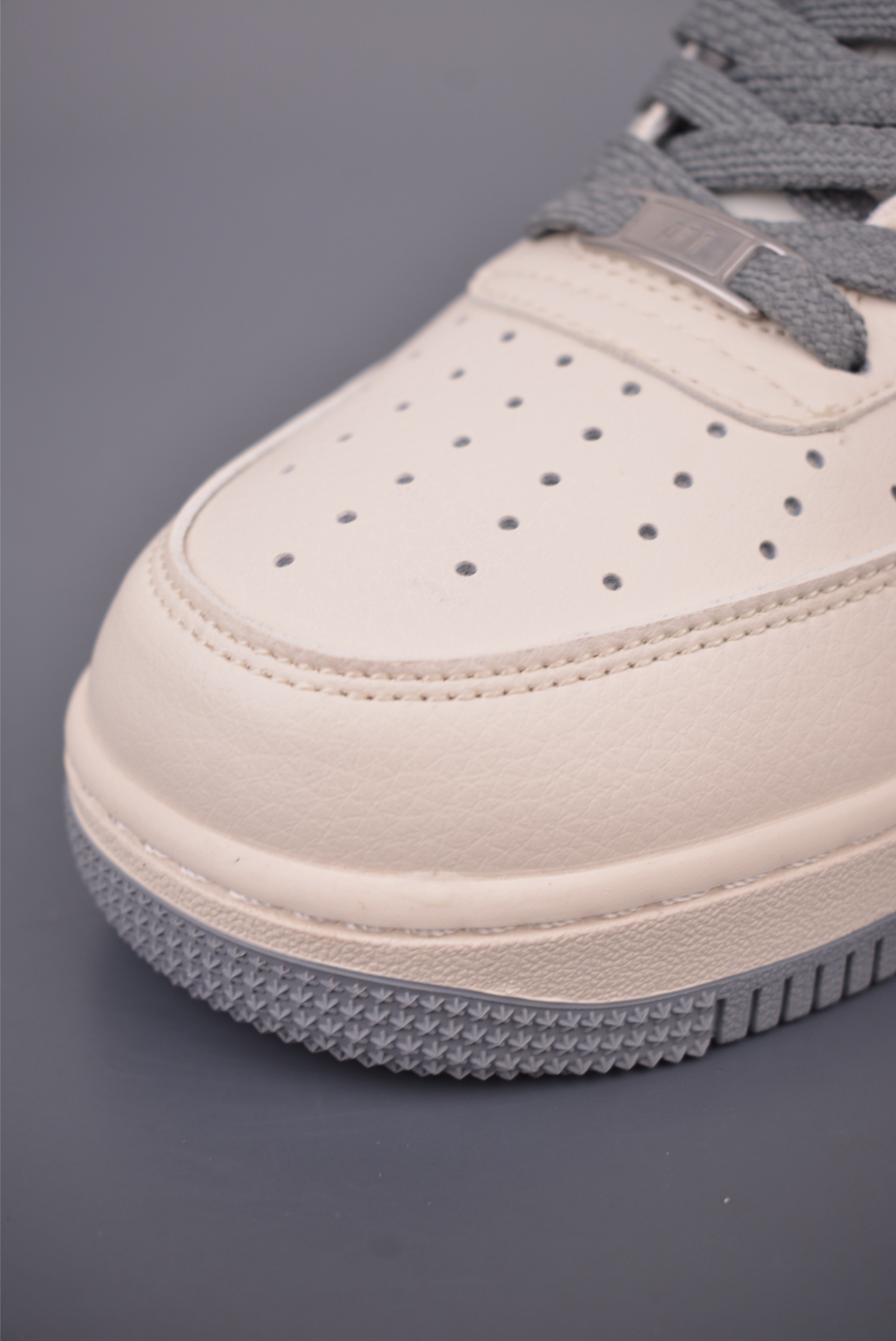 Nike Air Force 1 Low 灰白 JP8028-Top High Quatity Cheap Sneakers Fashion Clothing Clothes Bags handbags Shoes of all Brand wholesale With The best Quality And Beautiful Price from China Factory Chinese suppliers wholesaler seller Nike Air Force 1 Low 灰白 JP8028