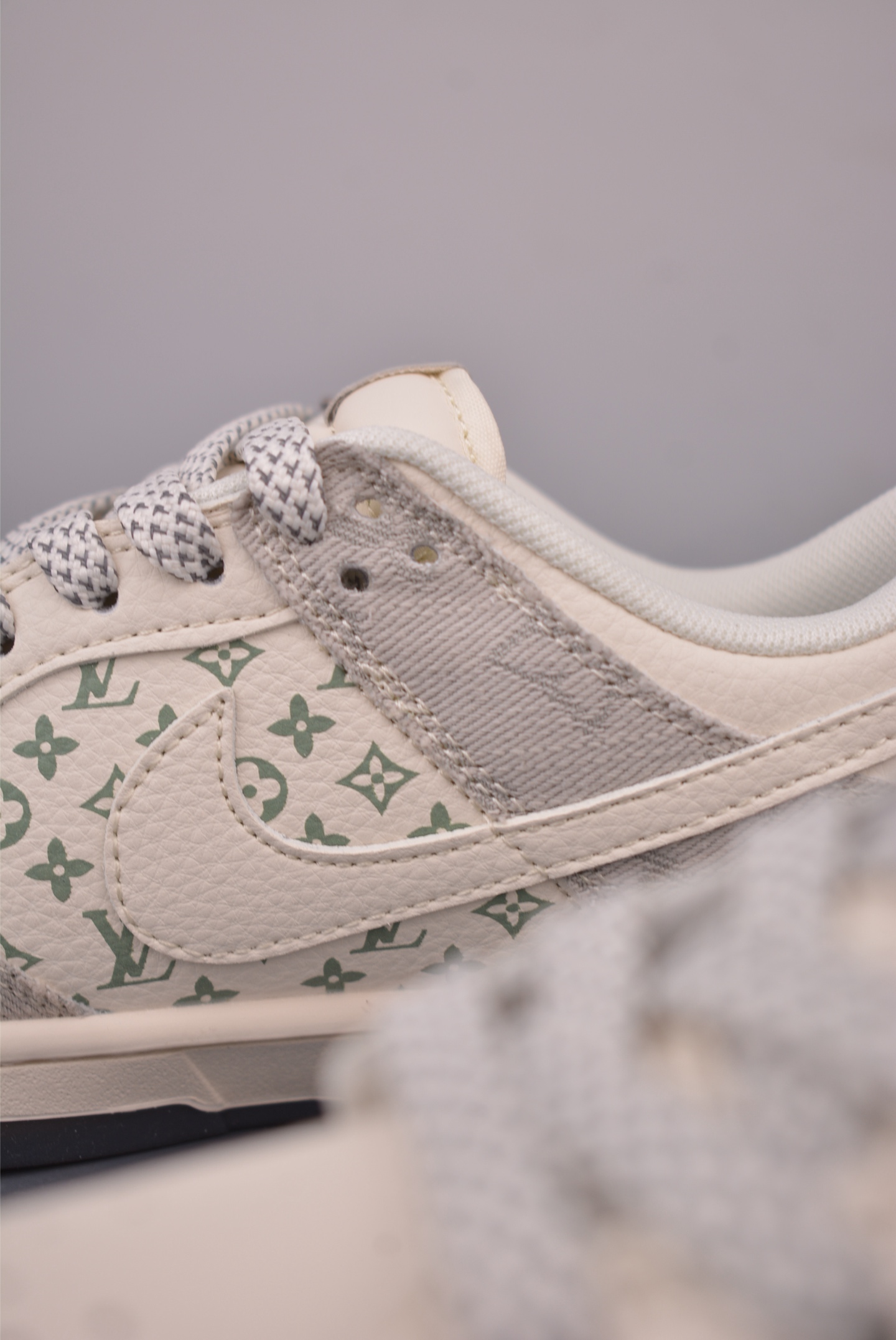 Nike SB Dunk Low LV联名 XX3168-141-Top High Quatity Cheap Sneakers Fashion Clothing Clothes Bags handbags Shoes of all Brand wholesale With The best Quality And Beautiful Price from China Factory Chinese suppliers wholesaler seller Nike SB Dunk Low LV联名 XX3168-141