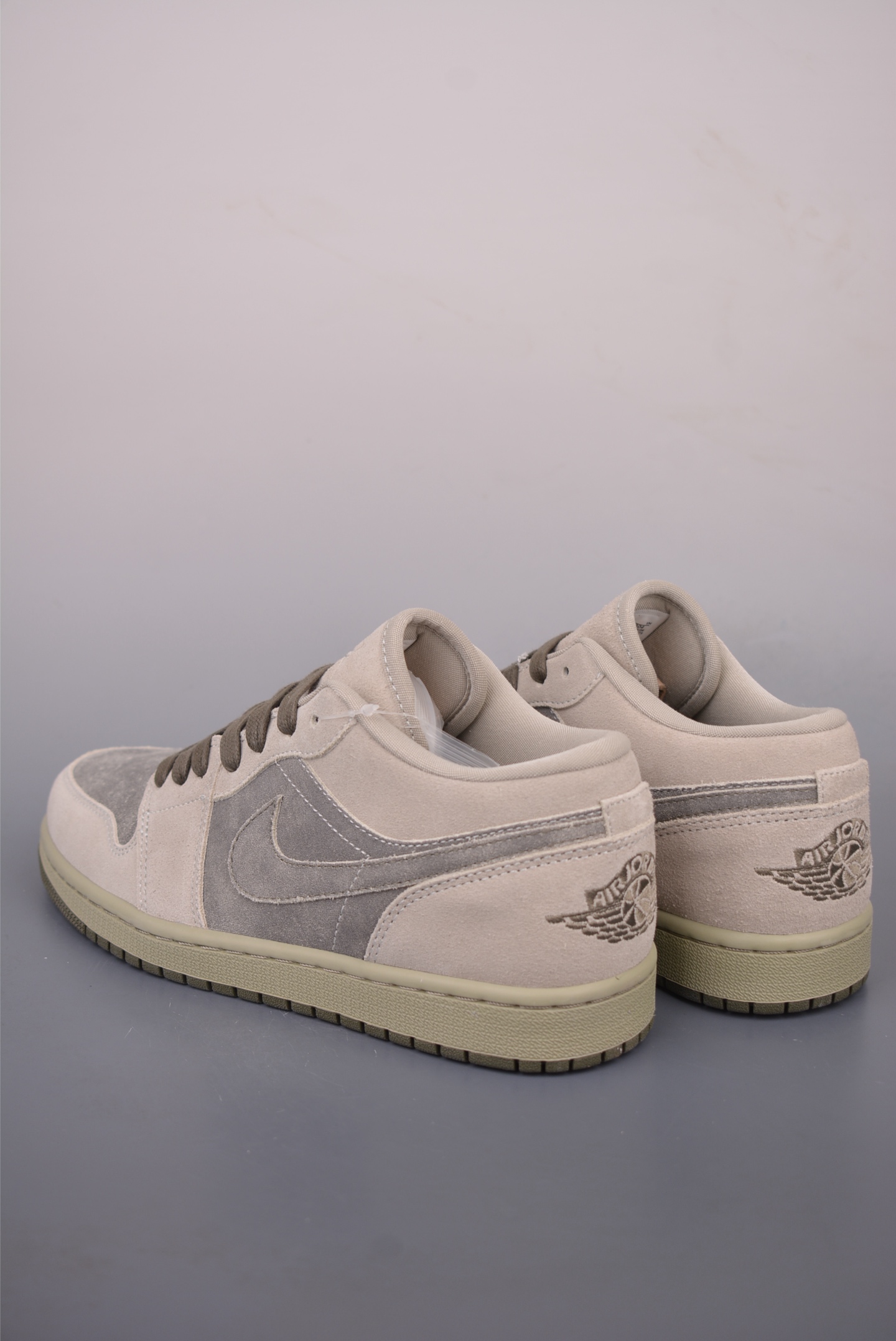 Air Jordan 1 Low 浅灰 AJ1乔1低帮休闲板鞋 IR7327-304-Top High Quatity Cheap Sneakers Fashion Clothing Clothes Bags handbags Shoes of all Brand wholesale With The best Quality And Beautiful Price from China Factory Chinese suppliers wholesaler seller Air Jordan 1 Low 浅灰 AJ1乔1低帮休闲板鞋 IR7327-304