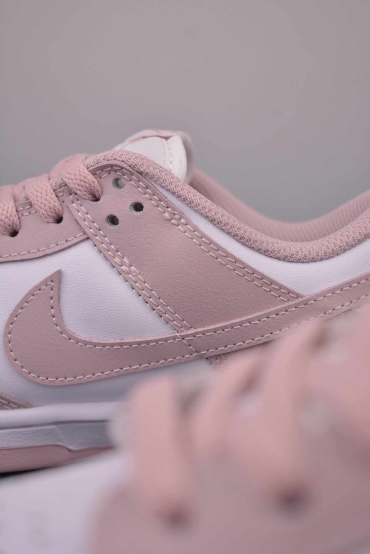 Nike SB Dunk Low IM6572-103