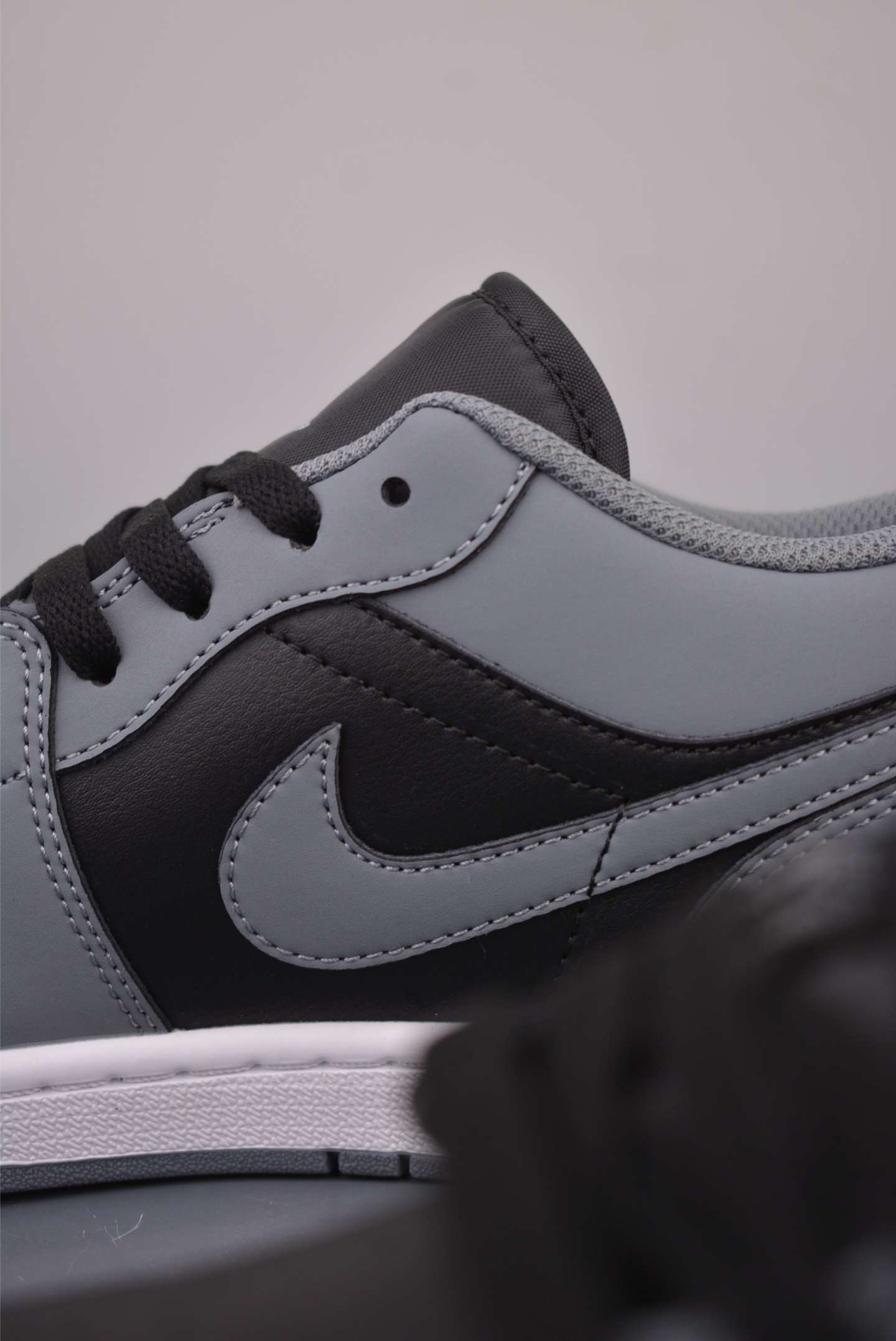 Air Jordan 1 Low 灰黑 AJ1乔1低帮休闲板鞋 IU7550-065-Top High Quatity Cheap Sneakers Fashion Clothing Clothes Bags handbags Shoes of all Brand wholesale With The best Quality And Beautiful Price from China Factory Chinese suppliers wholesaler seller Air Jordan 1 Low 灰黑 AJ1乔1低帮休闲板鞋 IU7550-065