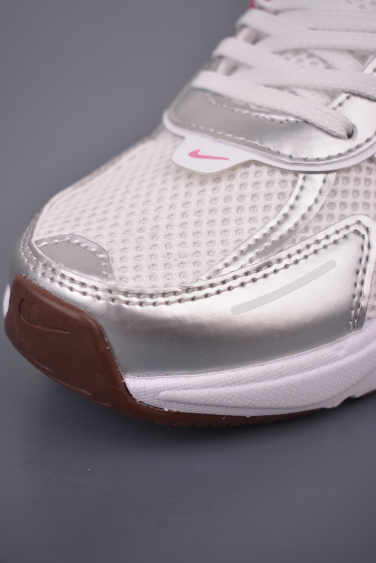 NIKE V2K Runtekk 版本 减震防滑复古低帮跑步鞋 FD0736-117-Top High Quatity Cheap Sneakers Fashion Clothing Clothes Bags handbags Shoes of all Brand wholesale With The best Quality And Beautiful Price from China Factory Chinese suppliers wholesaler seller NIKE V2K Runtekk 版本 减震防滑复古低帮跑步鞋 FD0736-117