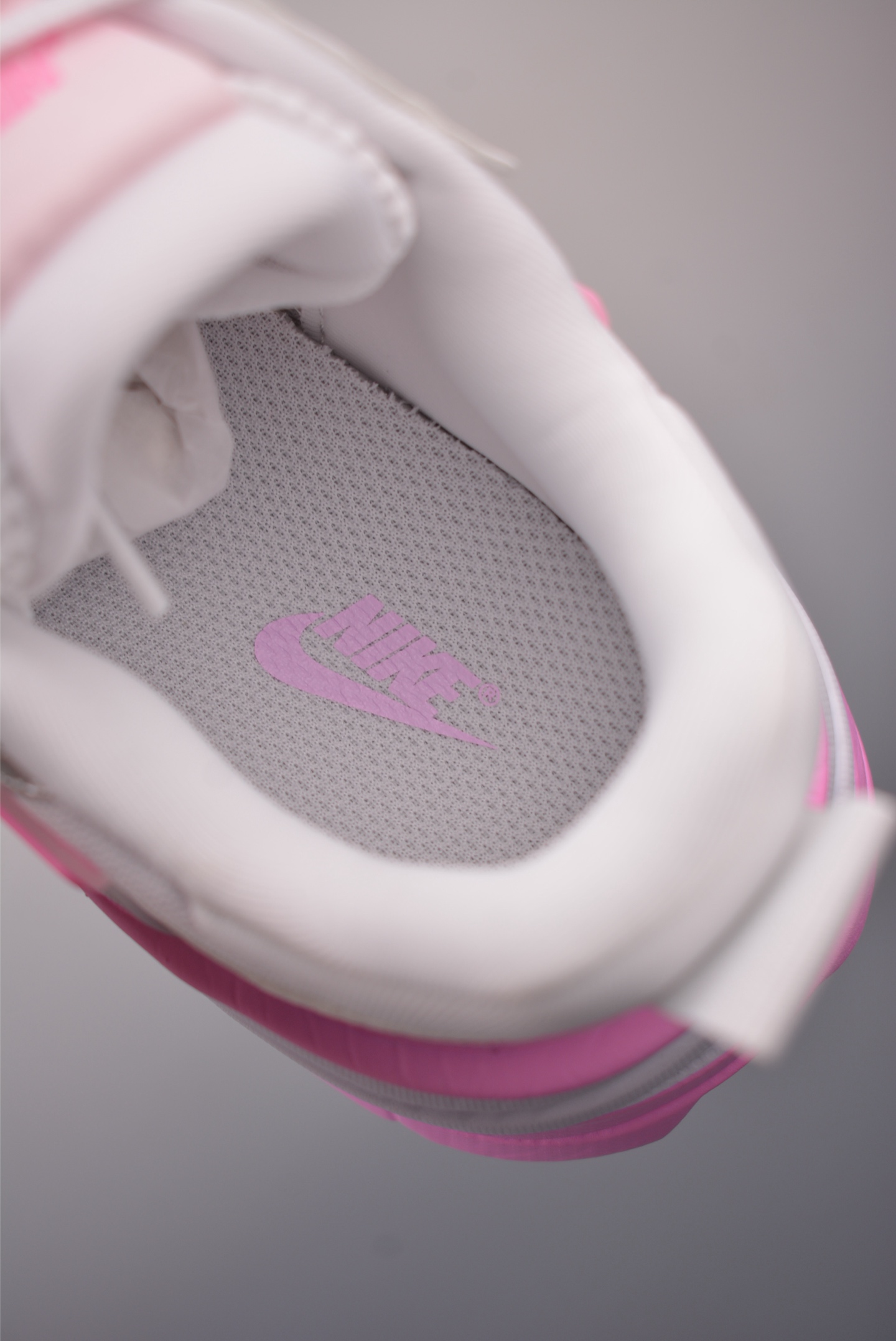 NIKE V2K Runtekk 版本 减震防滑复古低帮跑步鞋 FD0736-117-Top High Quatity Cheap Sneakers Fashion Clothing Clothes Bags handbags Shoes of all Brand wholesale With The best Quality And Beautiful Price from China Factory Chinese suppliers wholesaler seller NIKE V2K Runtekk 版本 减震防滑复古低帮跑步鞋 FD0736-117