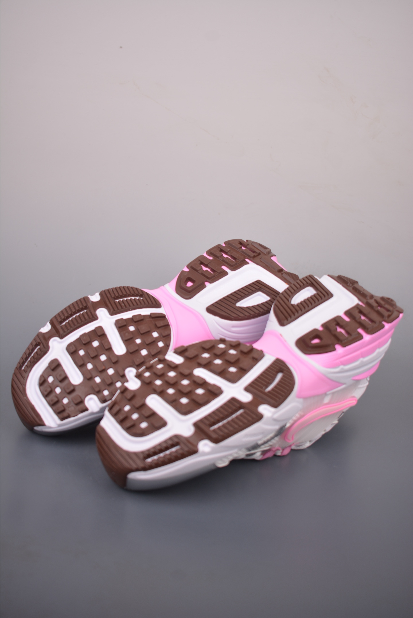 NIKE V2K Runtekk 版本 减震防滑复古低帮跑步鞋 FD0736-117-Top High Quatity Cheap Sneakers Fashion Clothing Clothes Bags handbags Shoes of all Brand wholesale With The best Quality And Beautiful Price from China Factory Chinese suppliers wholesaler seller NIKE V2K Runtekk 版本 减震防滑复古低帮跑步鞋 FD0736-117