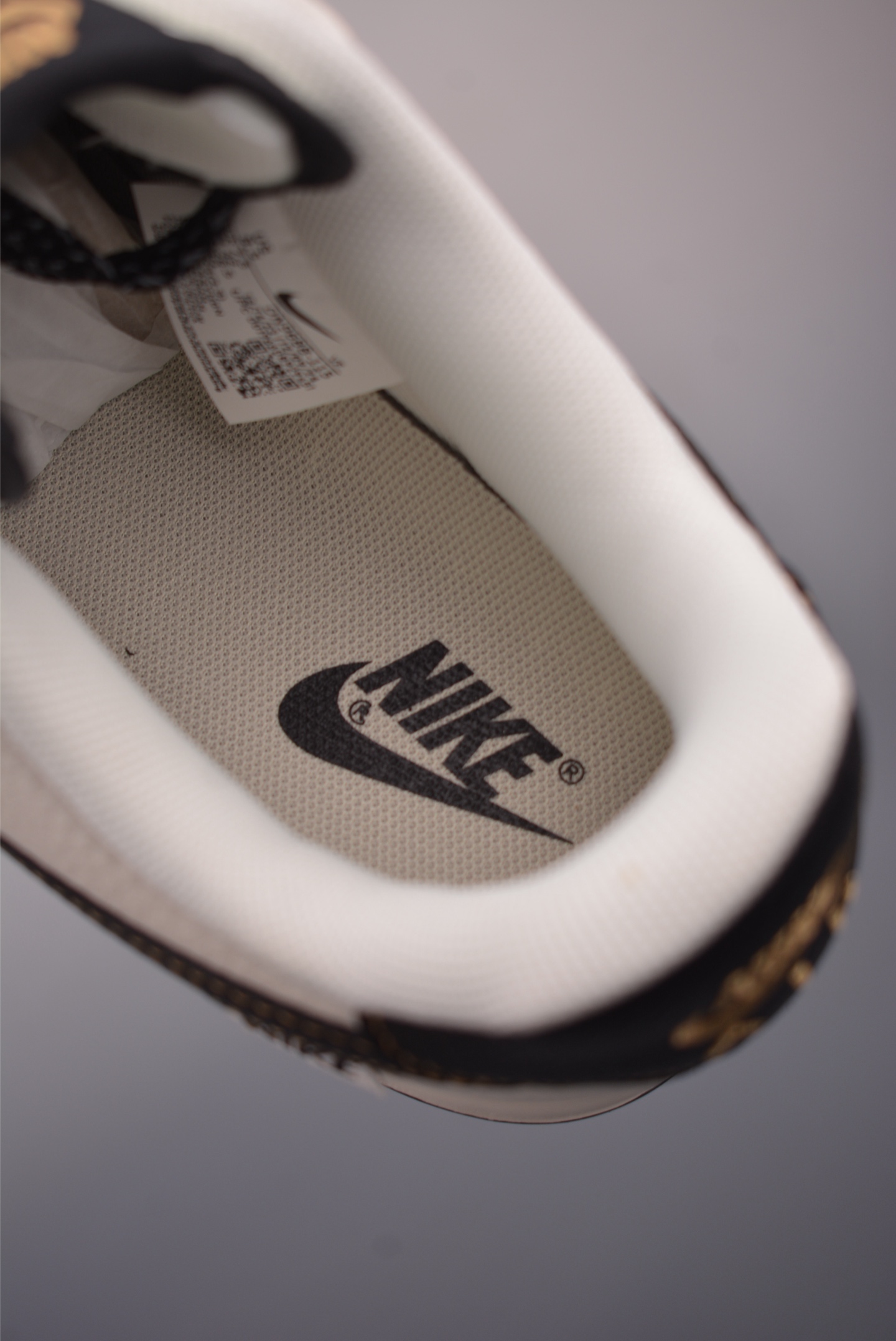 Nike Air Force 1 Low 米黑金 DN9688-115-Top High Quatity Cheap Sneakers Fashion Clothing Clothes Bags handbags Shoes of all Brand wholesale With The best Quality And Beautiful Price from China Factory Chinese suppliers wholesaler seller Nike Air Force 1 Low 米黑金 DN9688-115