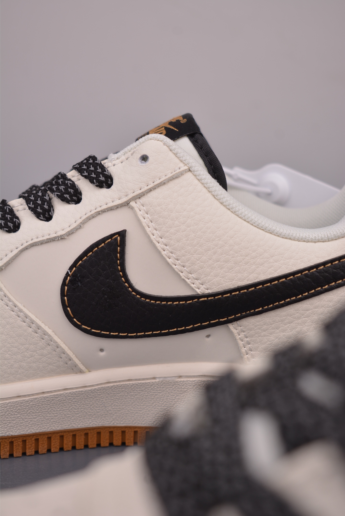 Nike Air Force 1 Low 米黑金 DN9688-115-Top High Quatity Cheap Sneakers Fashion Clothing Clothes Bags handbags Shoes of all Brand wholesale With The best Quality And Beautiful Price from China Factory Chinese suppliers wholesaler seller Nike Air Force 1 Low 米黑金 DN9688-115