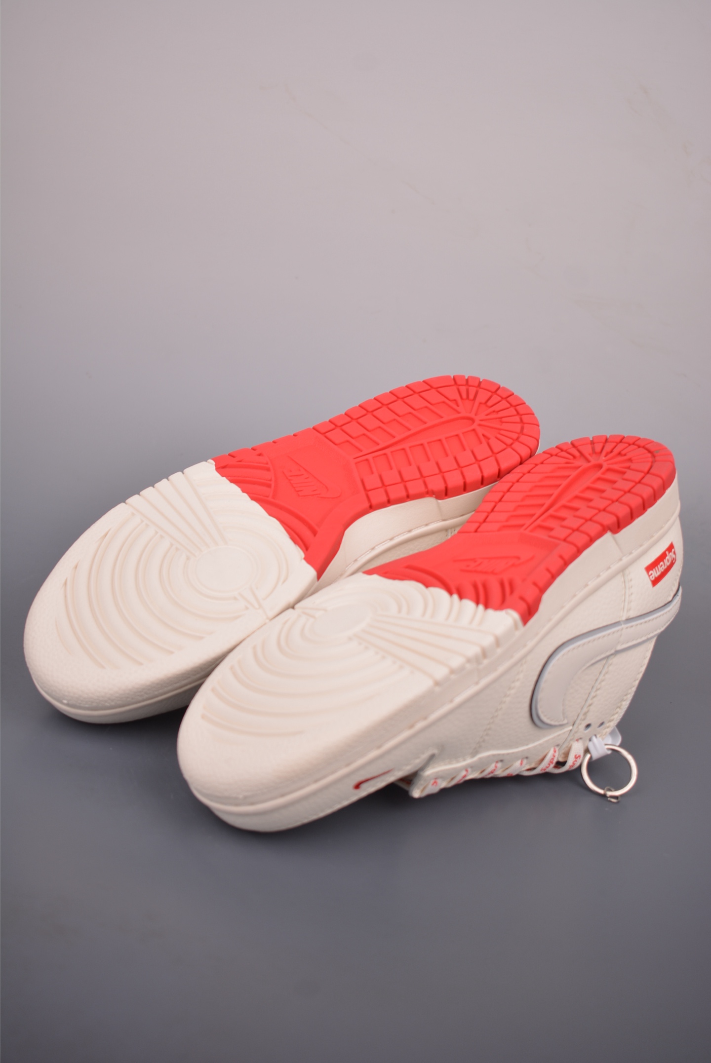 Nike SB Dunk Low Supreme联名 XX3168-191-Top High Quatity Cheap Sneakers Fashion Clothing Clothes Bags handbags Shoes of all Brand wholesale With The best Quality And Beautiful Price from China Factory Chinese suppliers wholesaler seller Nike SB Dunk Low Supreme联名 XX3168-191