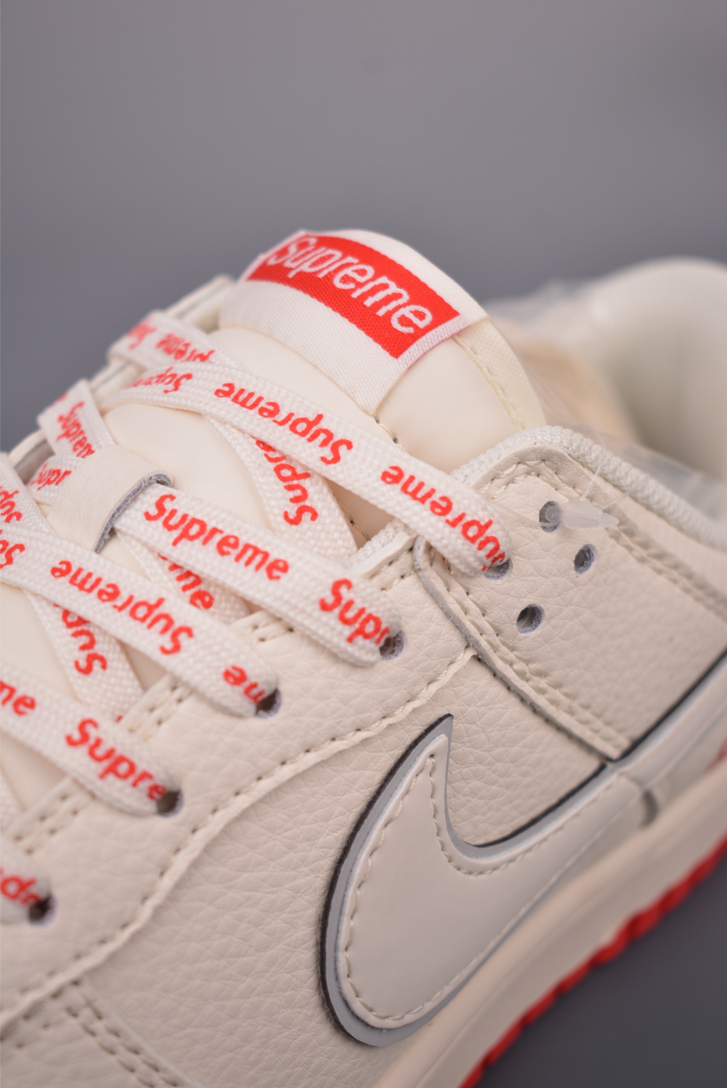 Nike SB Dunk Low Supreme联名 XX3168-191-Top High Quatity Cheap Sneakers Fashion Clothing Clothes Bags handbags Shoes of all Brand wholesale With The best Quality And Beautiful Price from China Factory Chinese suppliers wholesaler seller Nike SB Dunk Low Supreme联名 XX3168-191