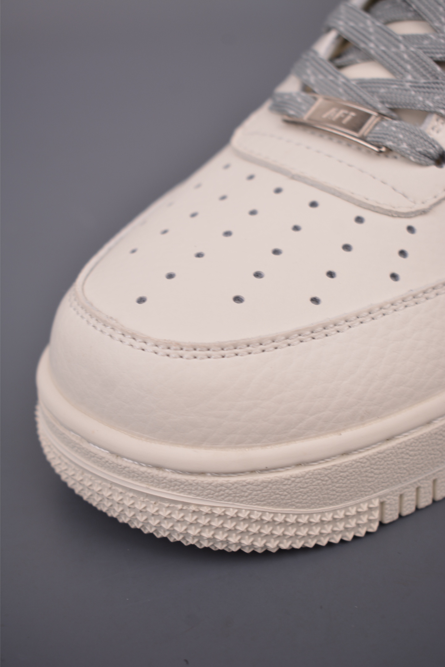 Nike Air Force 1 Low LV联名 KG6699 F3933-Top High Quatity Cheap Sneakers Fashion Clothing Clothes Bags handbags Shoes of all Brand wholesale With The best Quality And Beautiful Price from China Factory Chinese suppliers wholesaler seller Nike Air Force 1 Low LV联名 KG6699 F3933