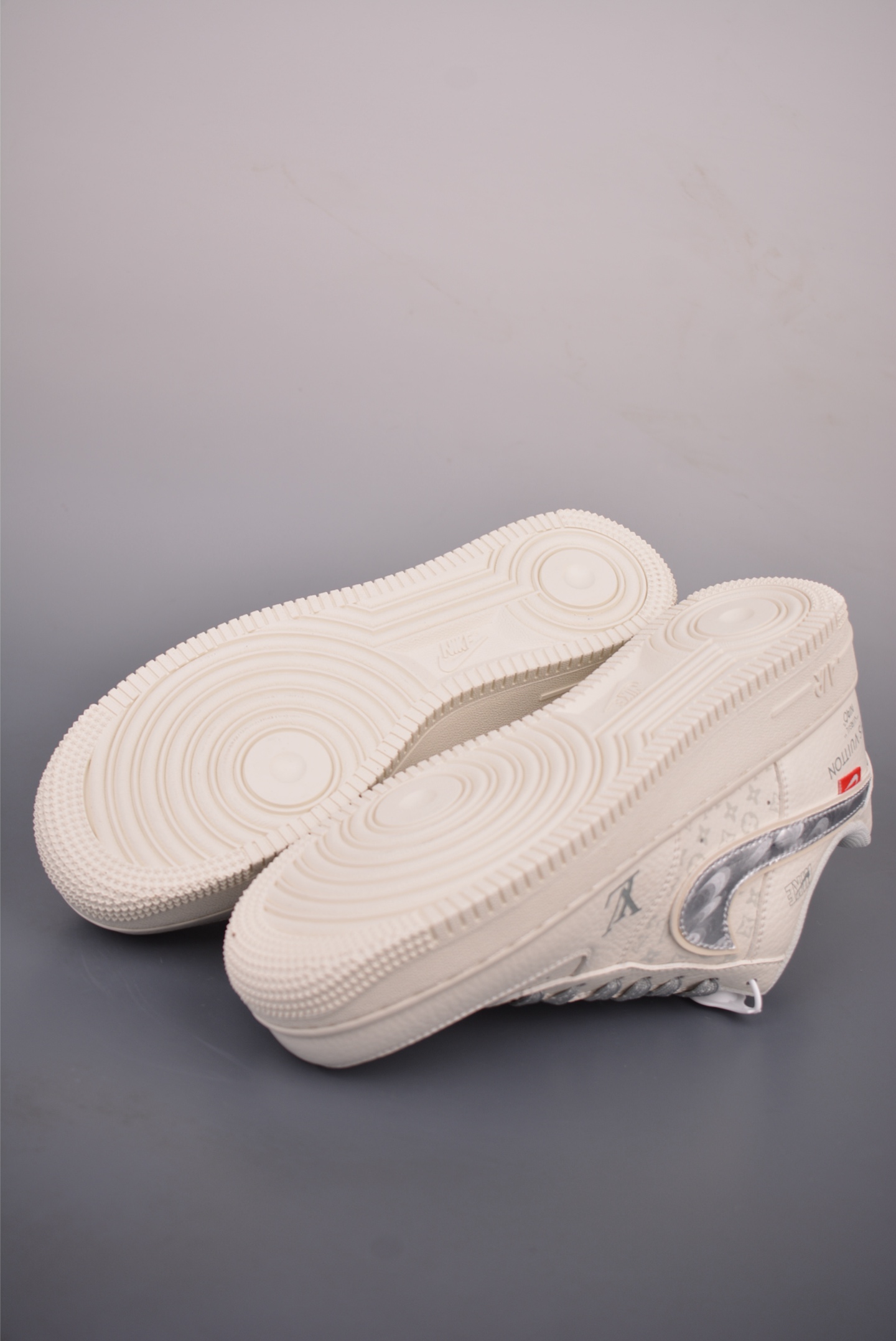 Nike Air Force 1 Low LV联名 KG6699 F3933-Top High Quatity Cheap Sneakers Fashion Clothing Clothes Bags handbags Shoes of all Brand wholesale With The best Quality And Beautiful Price from China Factory Chinese suppliers wholesaler seller Nike Air Force 1 Low LV联名 KG6699 F3933