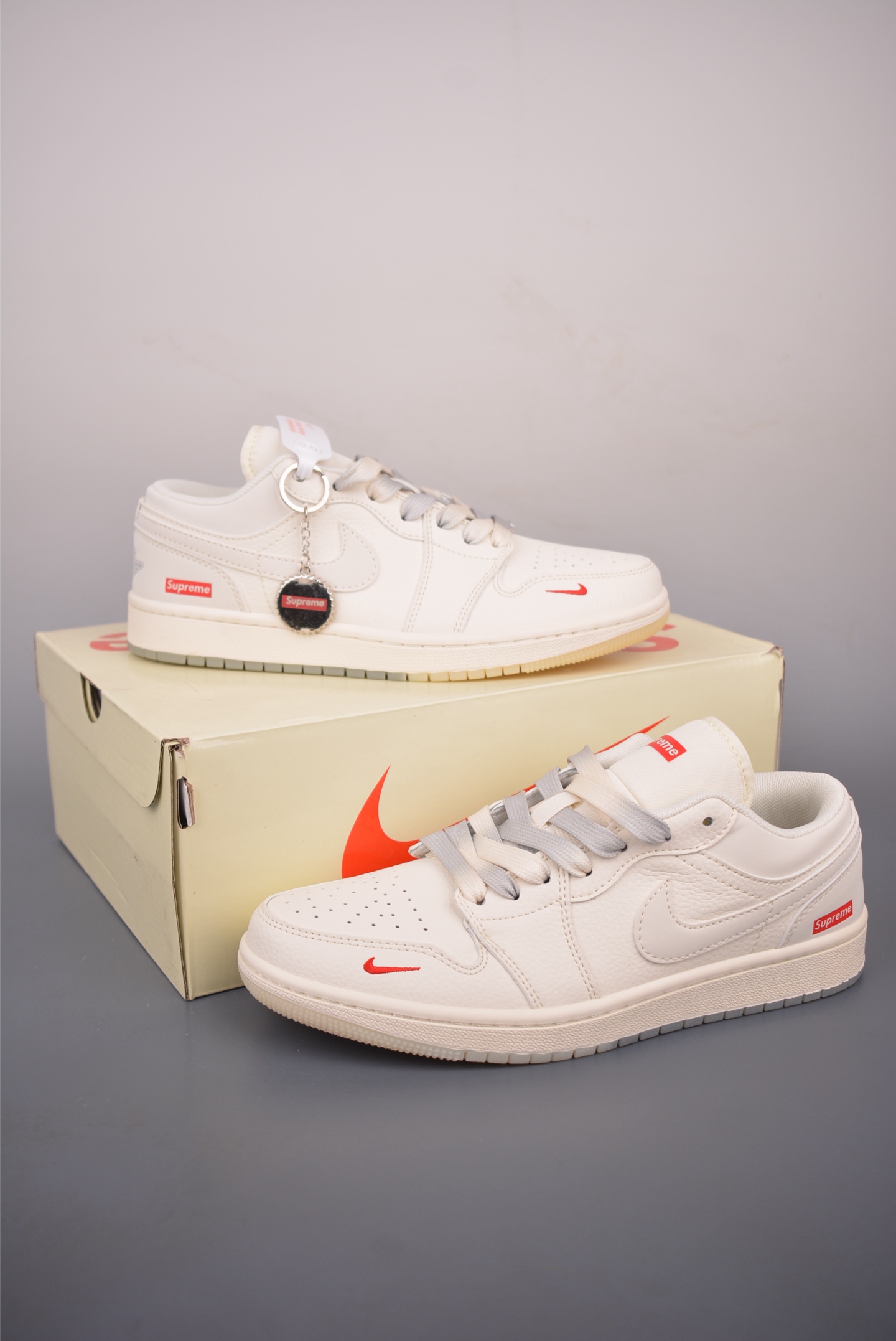 Nike Jordan Air Jordan 1 Supreme联名 XX3168-175-Top High Quatity Cheap Sneakers Fashion Clothing Clothes Bags handbags Shoes of all Brand wholesale With The best Quality And Beautiful Price from China Factory Chinese suppliers wholesaler seller Nike Jordan Air Jordan 1 Supreme联名 XX3168-175