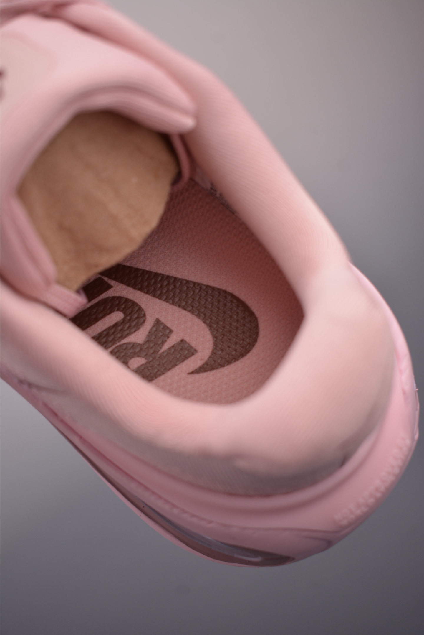 Nike Vomero premium Air气垫40周年 舒适百搭防滑耐磨 支撑缓震低帮 休闲跑步鞋 HM5973-607-Top High Quatity Cheap Sneakers Fashion Clothing Clothes Bags handbags Shoes of all Brand wholesale With The best Quality And Beautiful Price from China Factory Chinese suppliers wholesaler seller Nike Vomero premium Air气垫40周年 舒适百搭防滑耐磨 支撑缓震低帮 休闲跑步鞋 HM5973-607