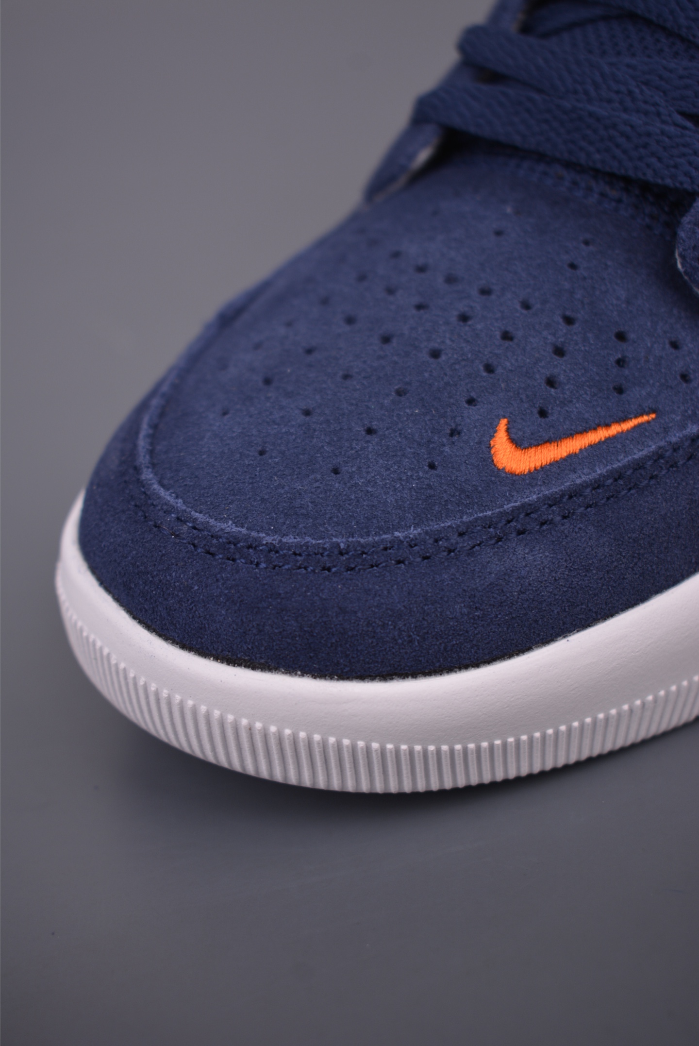 耐克Nike SB Force 58 硫化杯底 传统篮球风格 DV5477-400 耐克Nike SB Force 58 硫化杯底 传统篮球风格 DV5477-400