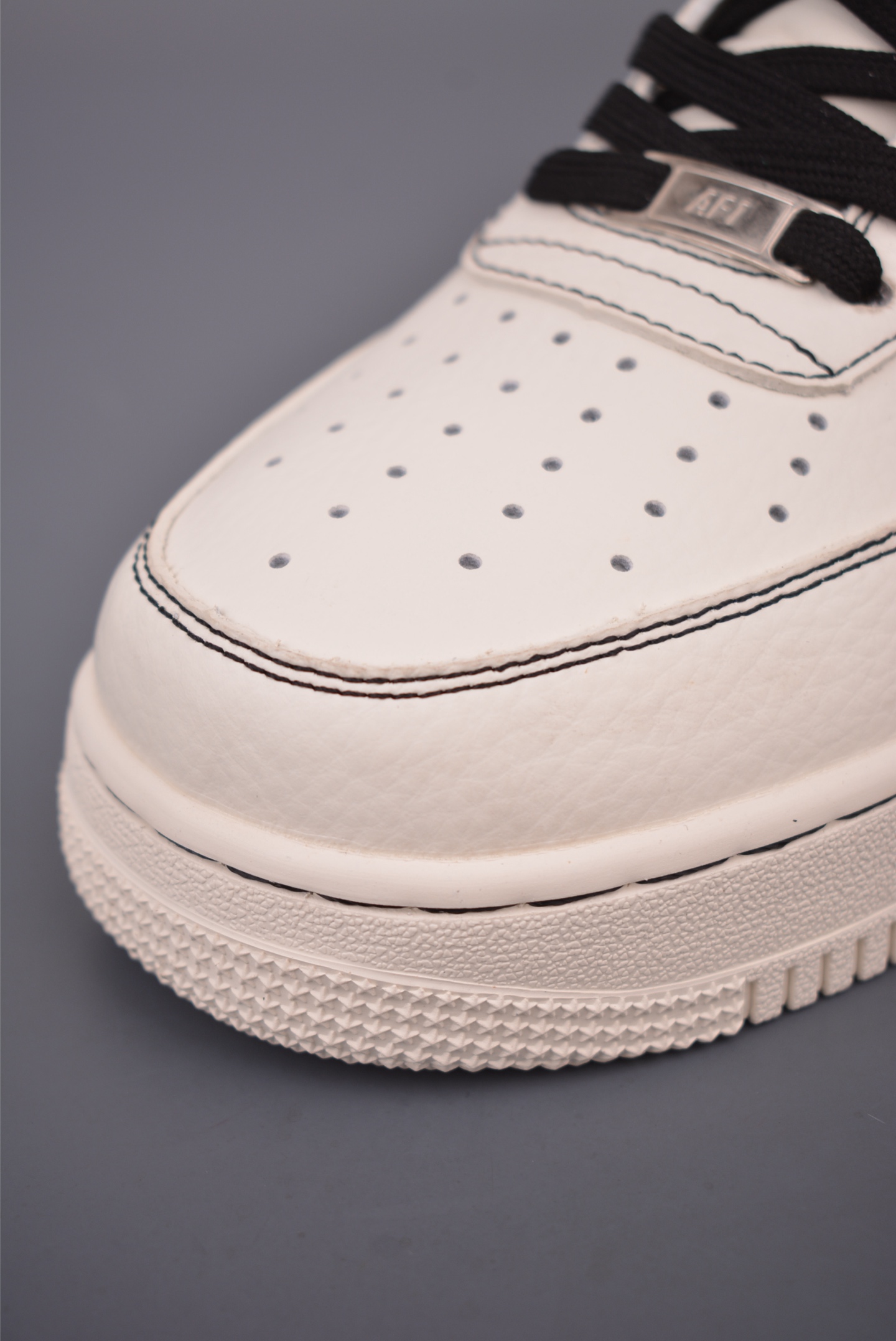 Nike Air Force 1 Low 灰黑 MM3388-826-Top High Quatity Cheap Sneakers Fashion Clothing Clothes Bags handbags Shoes of all Brand wholesale With The best Quality And Beautiful Price from China Factory Chinese suppliers wholesaler seller Nike Air Force 1 Low 灰黑 MM3388-826