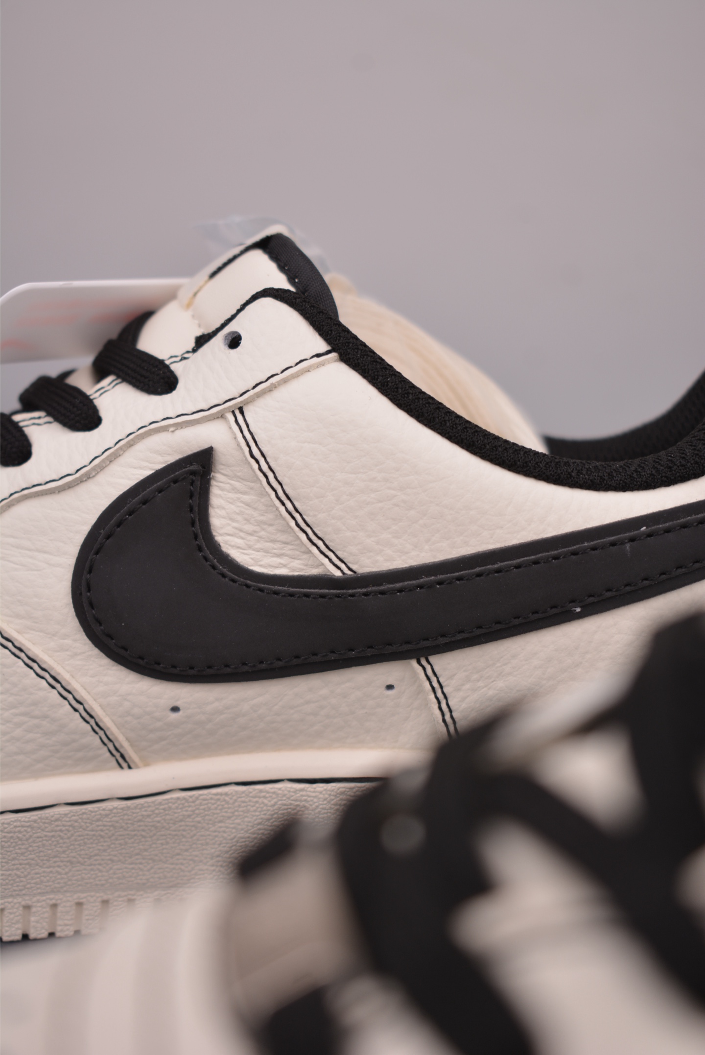 Nike Air Force 1 Low 灰黑 MM3388-826-Top High Quatity Cheap Sneakers Fashion Clothing Clothes Bags handbags Shoes of all Brand wholesale With The best Quality And Beautiful Price from China Factory Chinese suppliers wholesaler seller Nike Air Force 1 Low 灰黑 MM3388-826