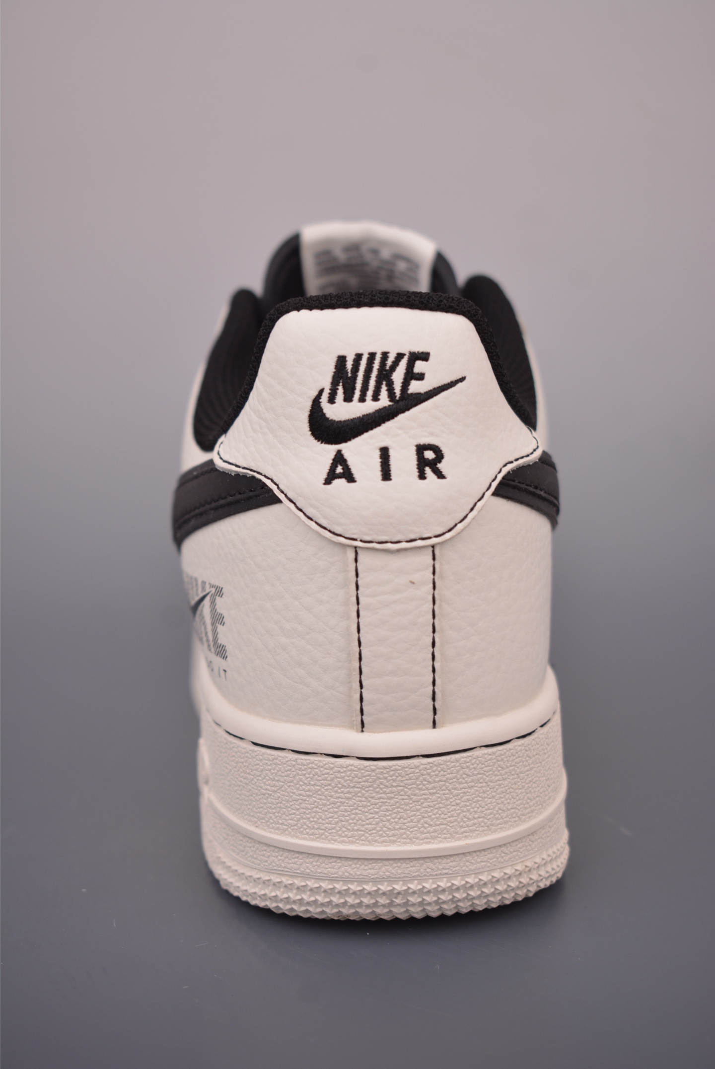 Nike Air Force 1 Low 灰黑 MM3388-826-Top High Quatity Cheap Sneakers Fashion Clothing Clothes Bags handbags Shoes of all Brand wholesale With The best Quality And Beautiful Price from China Factory Chinese suppliers wholesaler seller Nike Air Force 1 Low 灰黑 MM3388-826