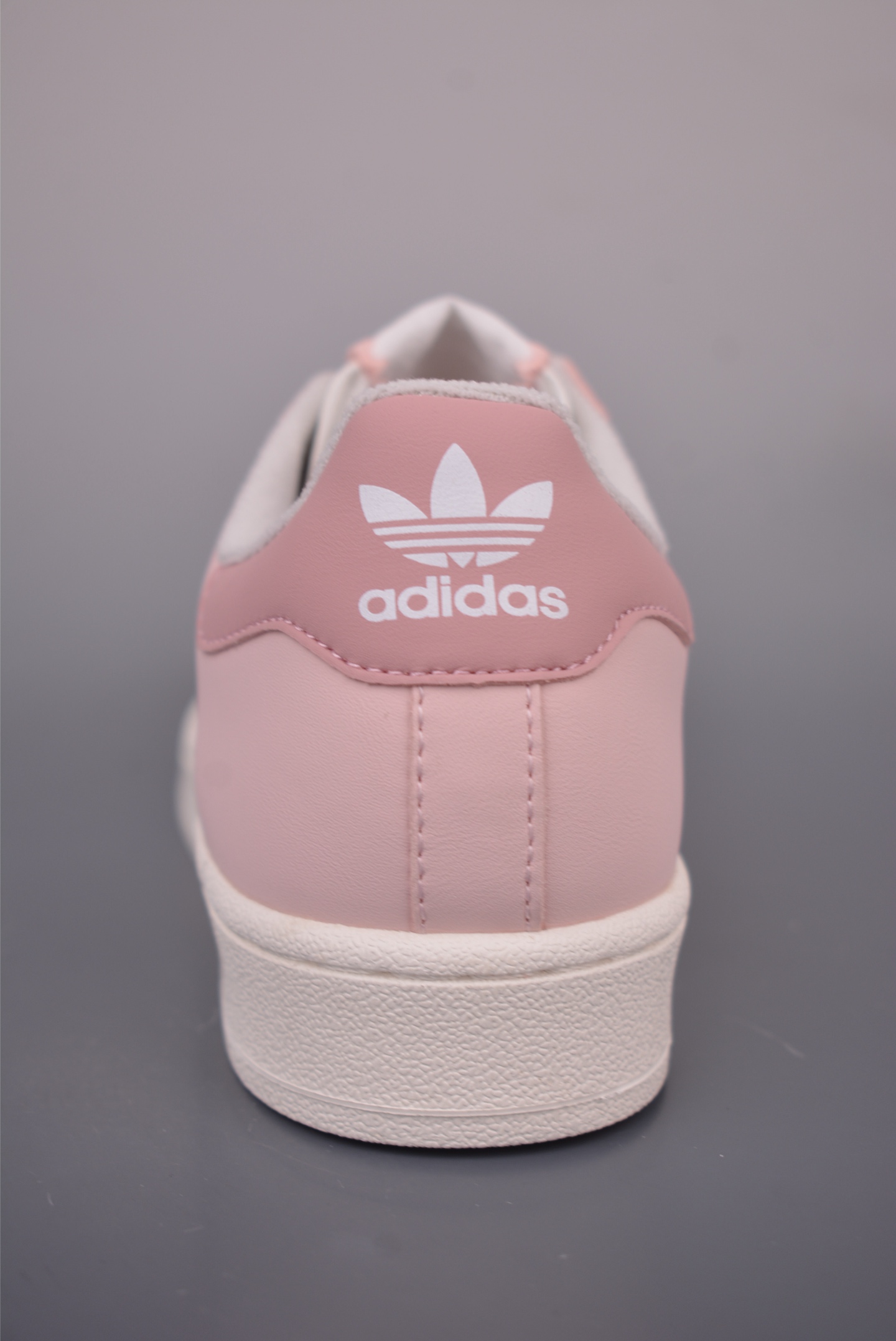 Adidas Originals Superstar贝壳头 2026全新版本 KJ3968 Adidas Originals Superstar贝壳头 2026全新版本 KJ3968