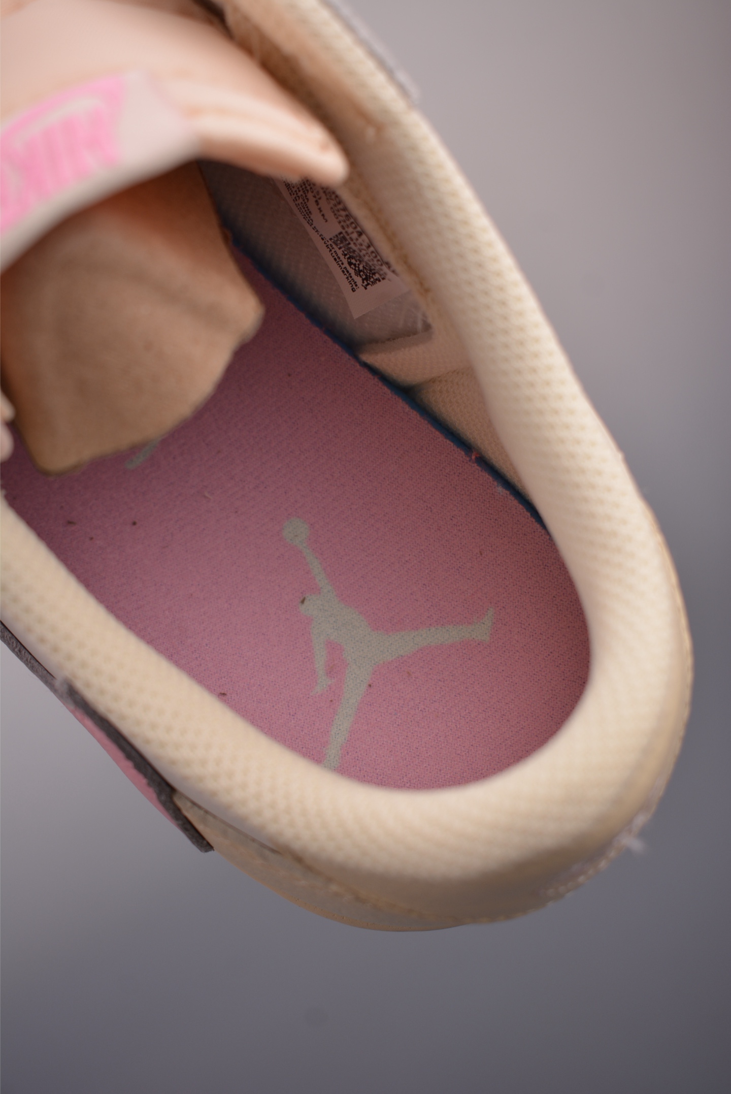 Fragment x Travis Scott x Air Jordan 1 Low 三方联名倒钩 全新的三方联名低帮倒钩鞋面 IQ7604-100-Top High Quatity Cheap Sneakers Fashion Clothing Clothes Bags handbags Shoes of all Brand wholesale With The best Quality And Beautiful Price from China Factory Chinese suppliers wholesaler seller Fragment x Travis Scott x Air Jordan 1 Low 三方联名倒钩 全新的三方联名低帮倒钩鞋面 IQ7604-100