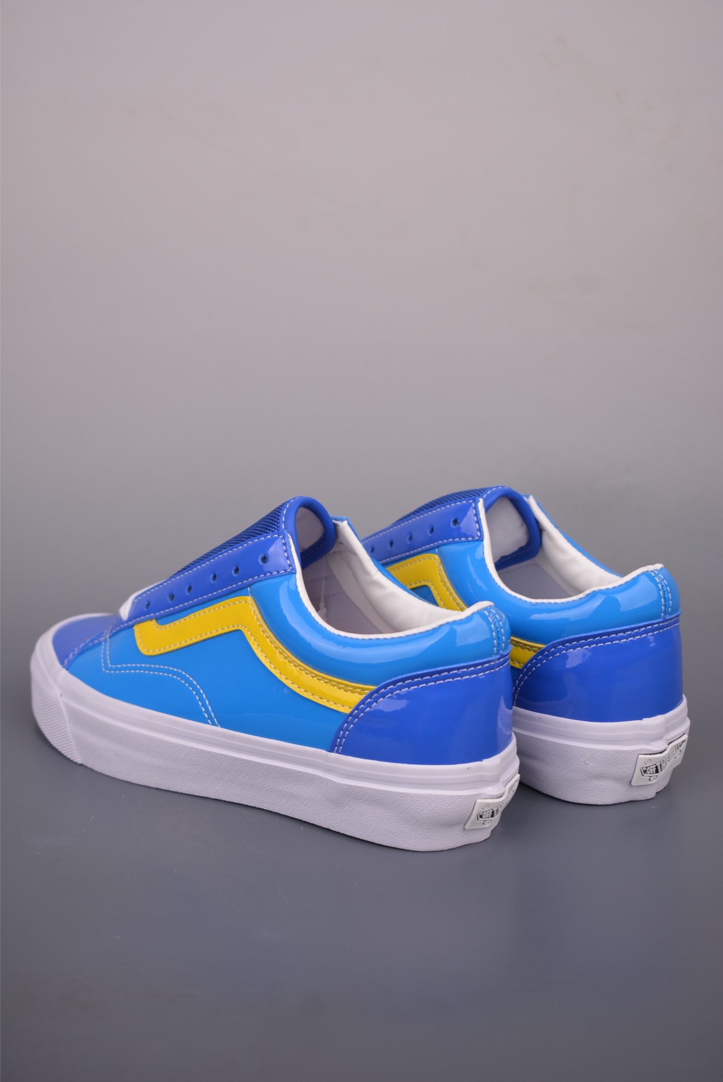 Vans Premium Old Skool 范斯 漆皮休闲板鞋 蓝黄撞色 VN000D9RGAH-Top High Quatity Cheap Sneakers Fashion Clothing Clothes Bags handbags Shoes of all Brand wholesale With The best Quality And Beautiful Price from China Factory Chinese suppliers wholesaler seller Vans Premium Old Skool 范斯 漆皮休闲板鞋 蓝黄撞色 VN000D9RGAH