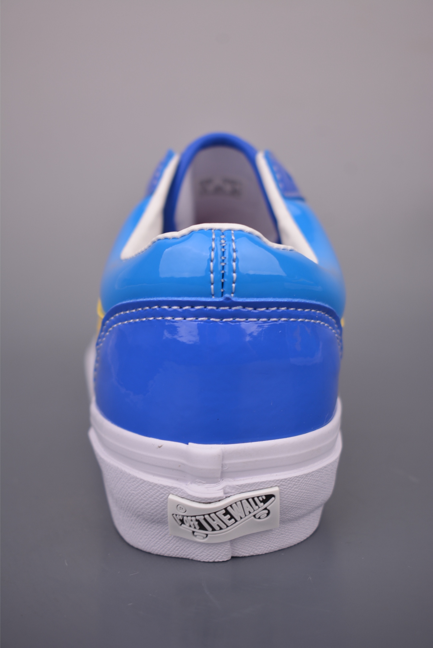 Vans Premium Old Skool 范斯 漆皮休闲板鞋 蓝黄撞色 VN000D9RGAH-Top High Quatity Cheap Sneakers Fashion Clothing Clothes Bags handbags Shoes of all Brand wholesale With The best Quality And Beautiful Price from China Factory Chinese suppliers wholesaler seller Vans Premium Old Skool 范斯 漆皮休闲板鞋 蓝黄撞色 VN000D9RGAH