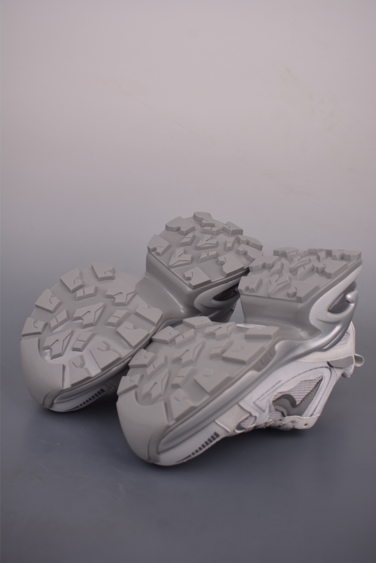 GG-CC GG-CC Chunky Low 厚底增高运动老爹鞋 G26U8492B
