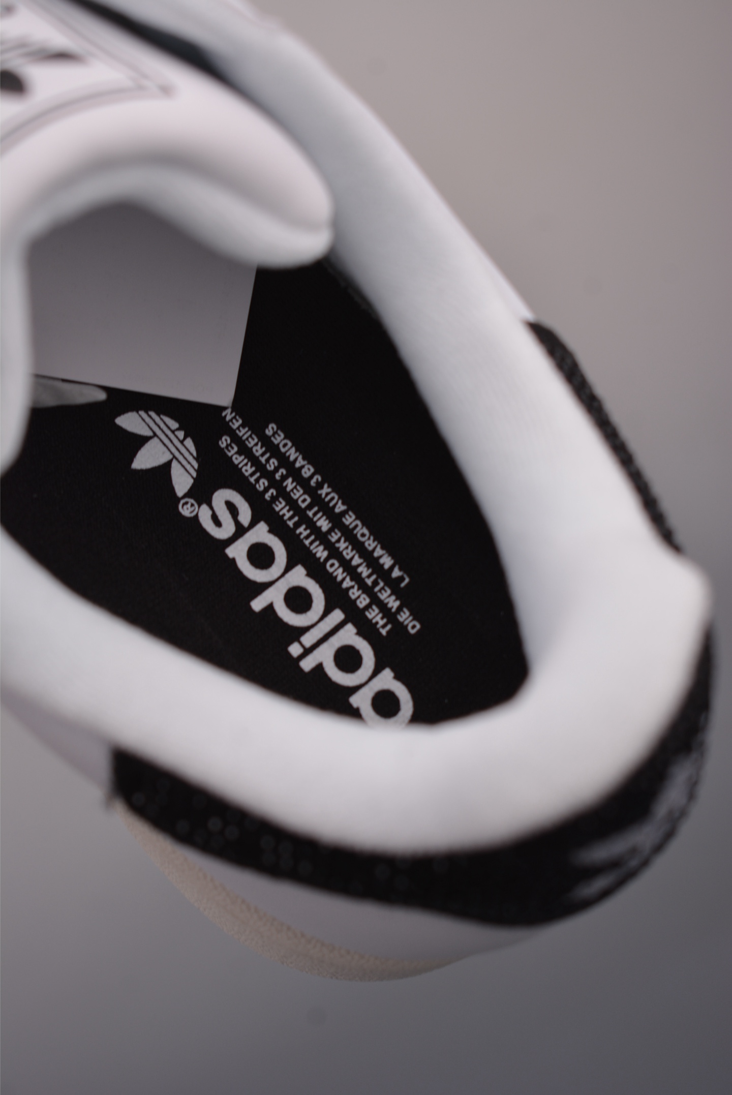 Adidas Originals Superstar贝壳头 2026全新版本 贝壳头 HQ2285