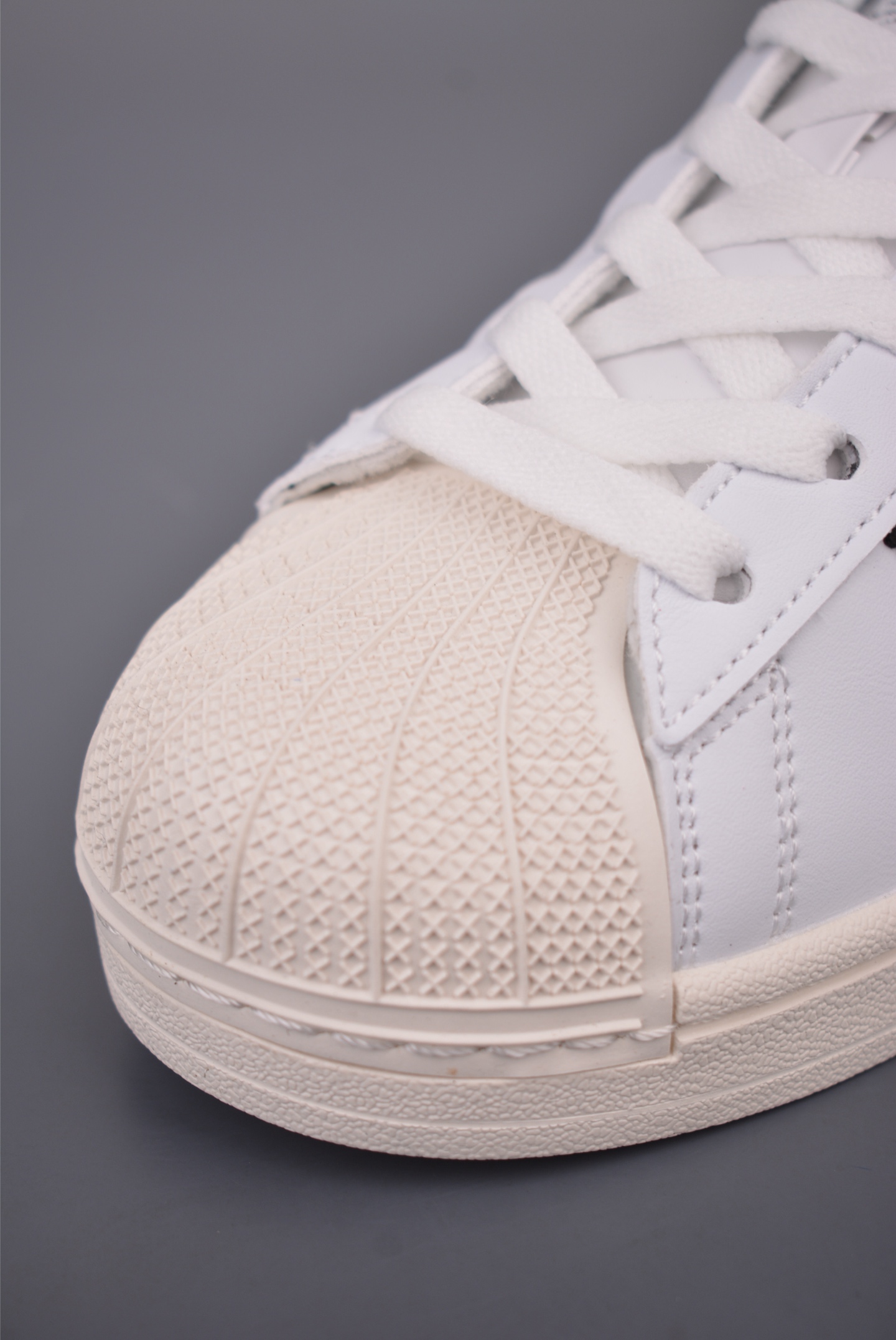 Adidas Originals Superstar贝壳头 2026全新版本 贝壳头 HQ2285