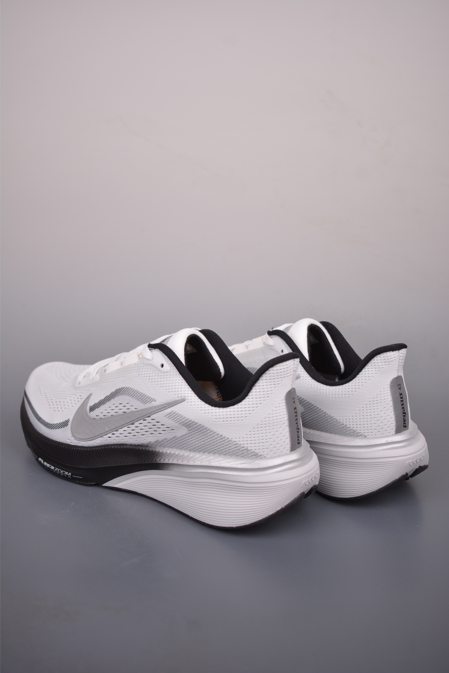 Nike Zoom Pegasus 42 减震防滑耐磨透气 低帮跑步鞋 IH7210-100 Nike Zoom Pegasus 42 减震防滑耐磨透气 低帮跑步鞋 IH7210-100