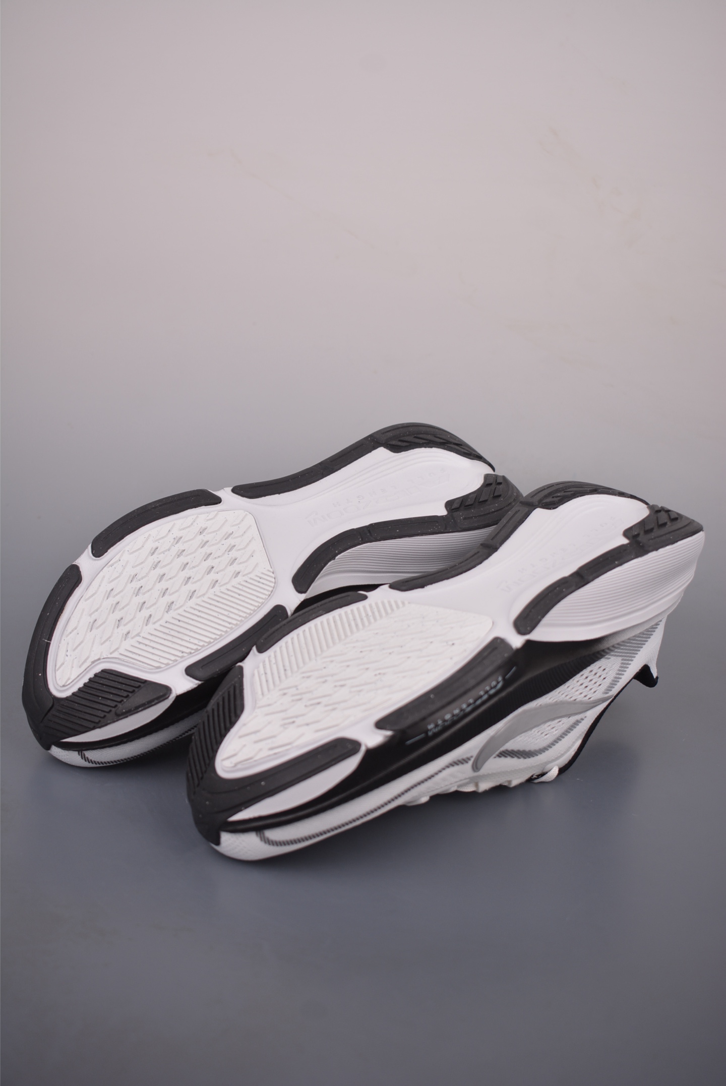 Nike Zoom Pegasus 42 减震防滑耐磨透气 低帮跑步鞋 IH7210-100 Nike Zoom Pegasus 42 减震防滑耐磨透气 低帮跑步鞋 IH7210-100