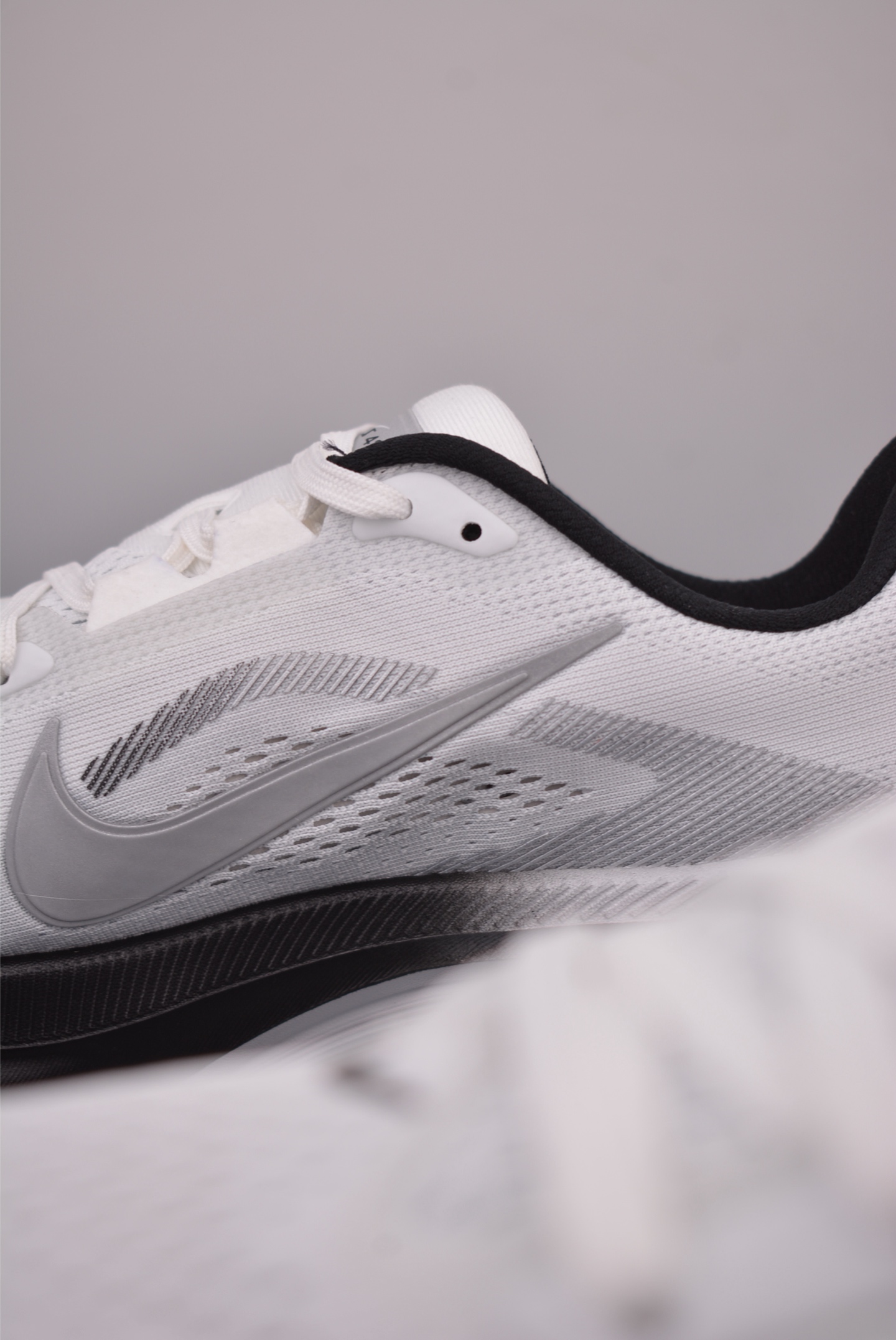 Nike Zoom Pegasus 42 减震防滑耐磨透气 低帮跑步鞋 IH7210-100 Nike Zoom Pegasus 42 减震防滑耐磨透气 低帮跑步鞋 IH7210-100