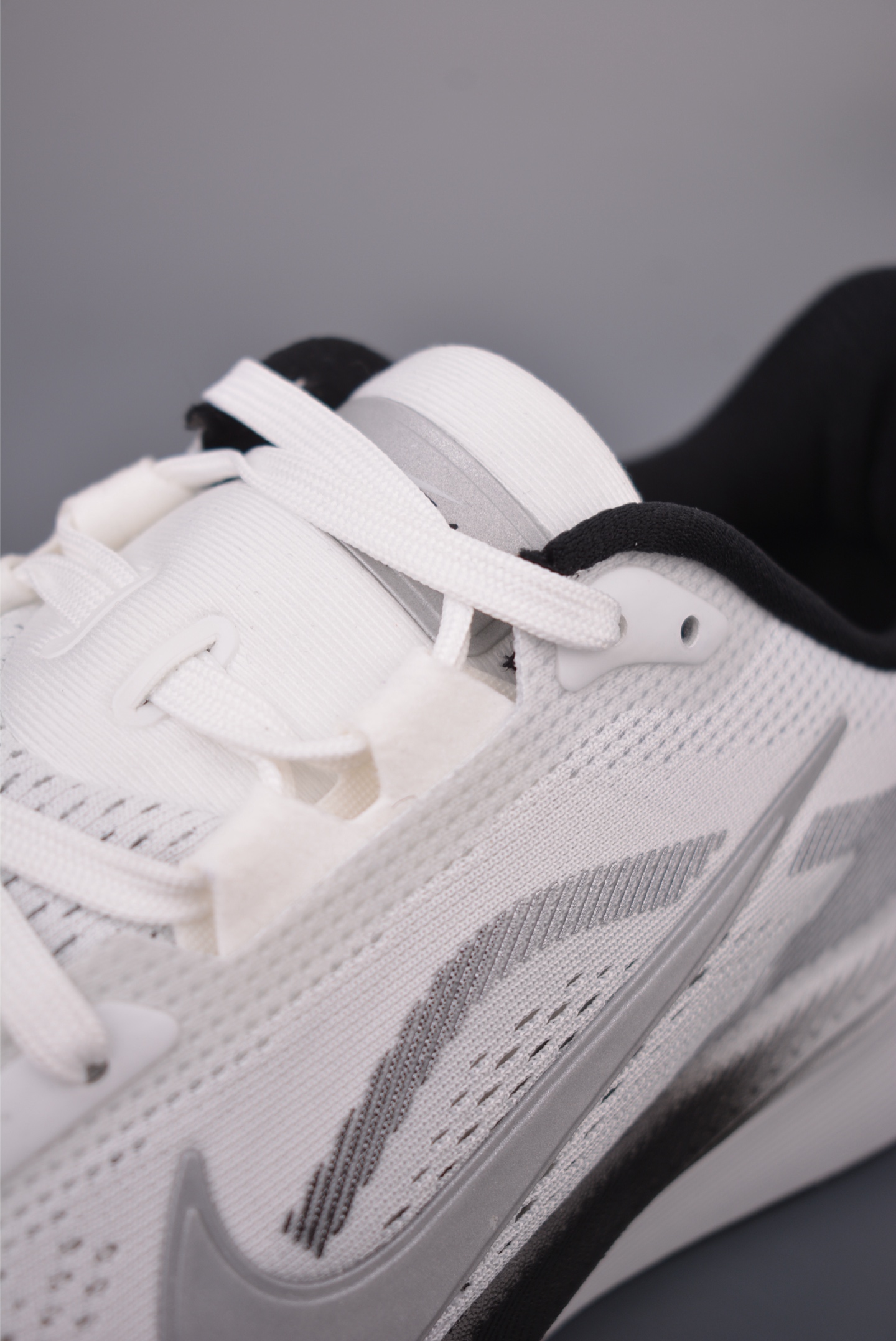 Nike Zoom Pegasus 42 减震防滑耐磨透气 低帮跑步鞋 IH7210-100 Nike Zoom Pegasus 42 减震防滑耐磨透气 低帮跑步鞋 IH7210-100