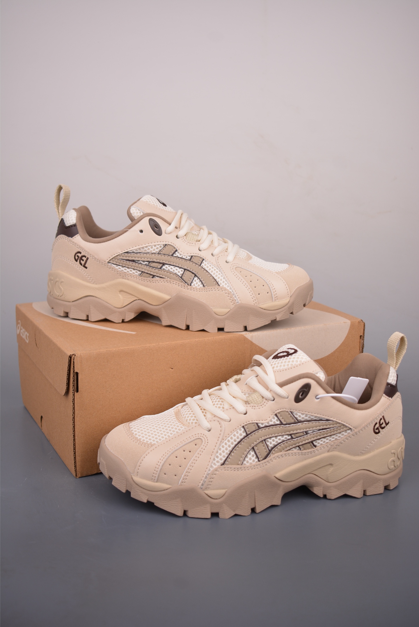 Asics Gel-TRUCK 亚瑟士运动休闲透气专业跑鞋 1203A714-200