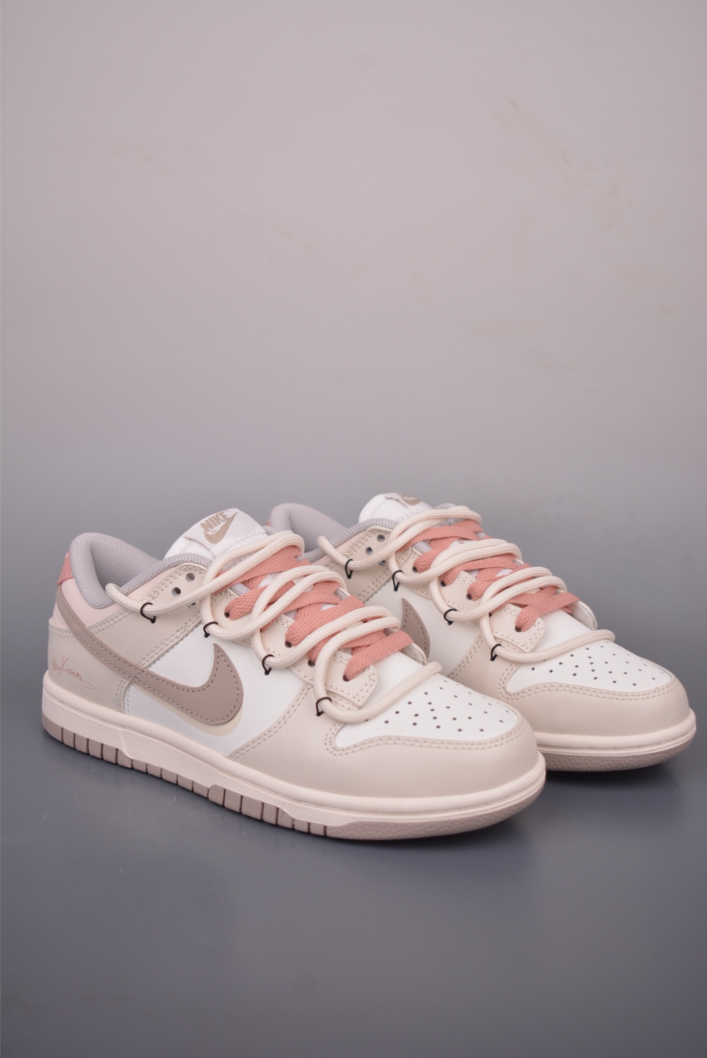 Nike SB Dunk Low 杏粉 解构绑带 PG051-057 Nike SB Dunk Low 杏粉 解构绑带 PG051-057