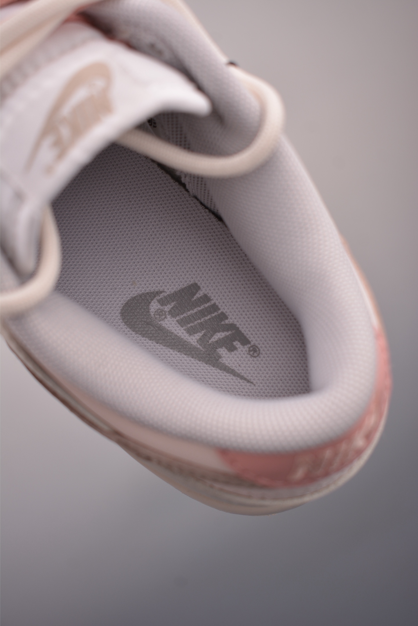 Nike SB Dunk Low 杏粉 解构绑带 PG051-057 Nike SB Dunk Low 杏粉 解构绑带 PG051-057