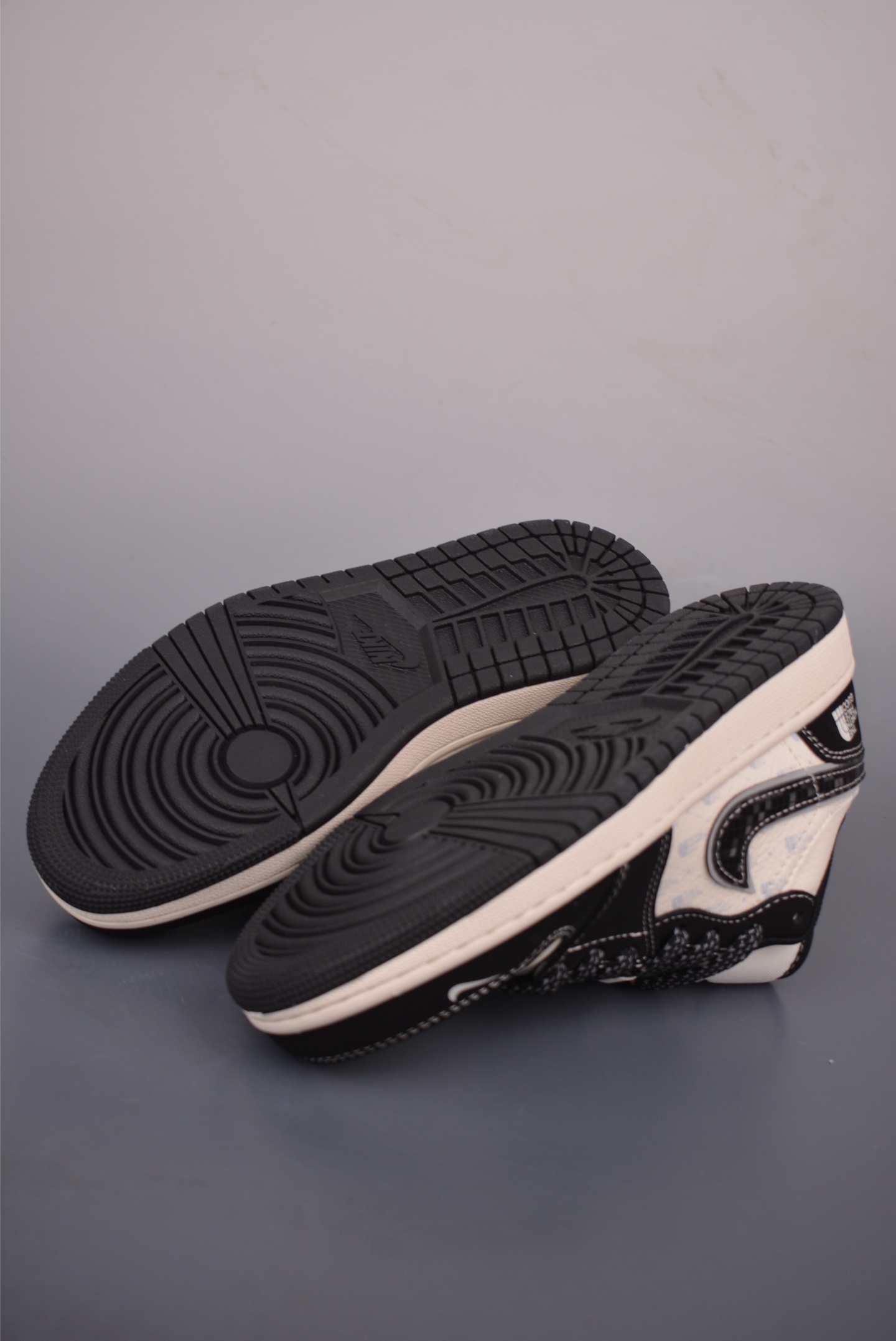 Nike Jordan Air Jordan 1 北面联名 CW6688-107-Top High Quatity Cheap Sneakers Fashion Clothing Clothes Bags handbags Shoes of all Brand wholesale With The best Quality And Beautiful Price from China Factory Chinese suppliers wholesaler seller Nike Jordan Air Jordan 1 北面联名 CW6688-107