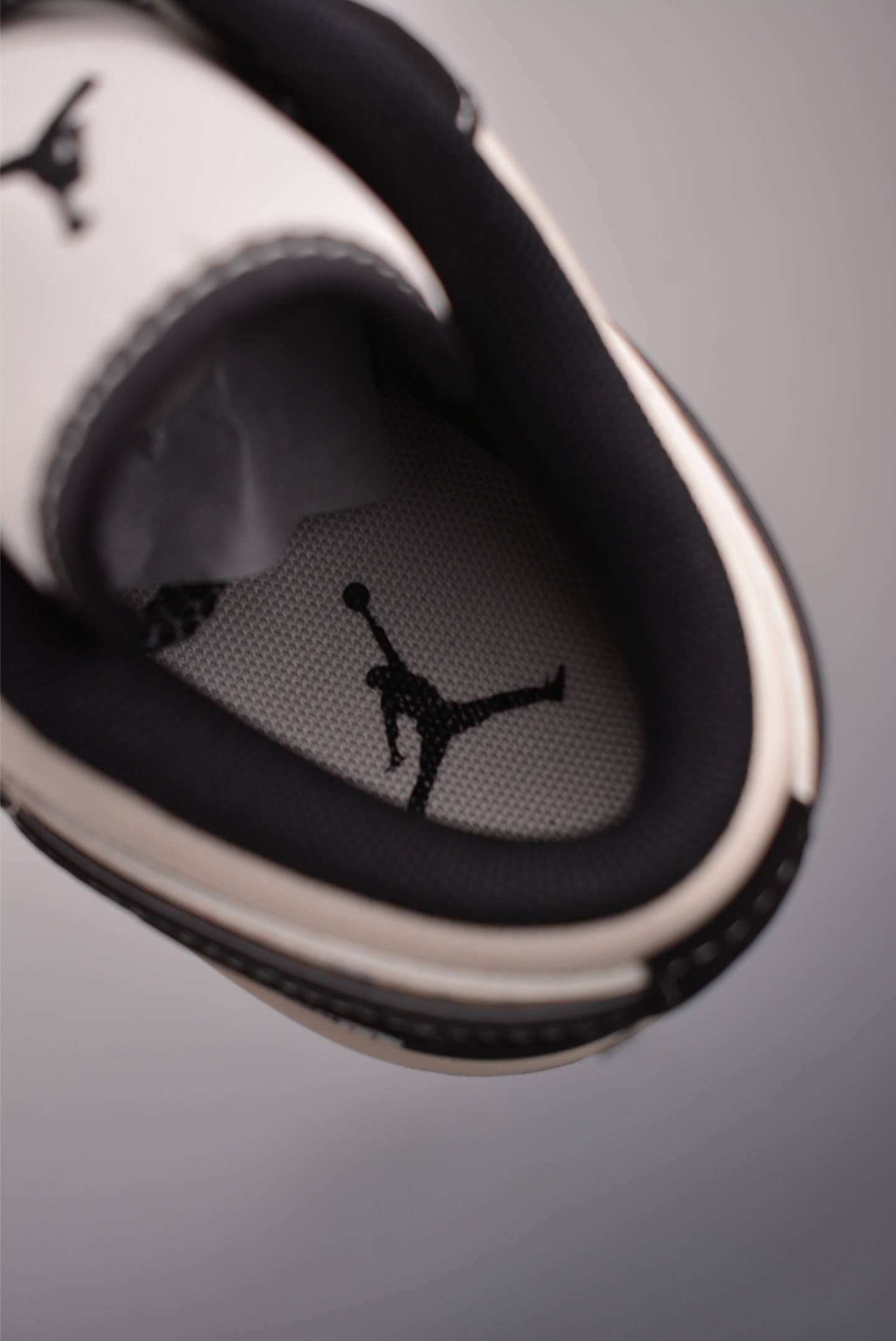 Nike Jordan Air Jordan 1 北面联名 CW6688-107-Top High Quatity Cheap Sneakers Fashion Clothing Clothes Bags handbags Shoes of all Brand wholesale With The best Quality And Beautiful Price from China Factory Chinese suppliers wholesaler seller Nike Jordan Air Jordan 1 北面联名 CW6688-107