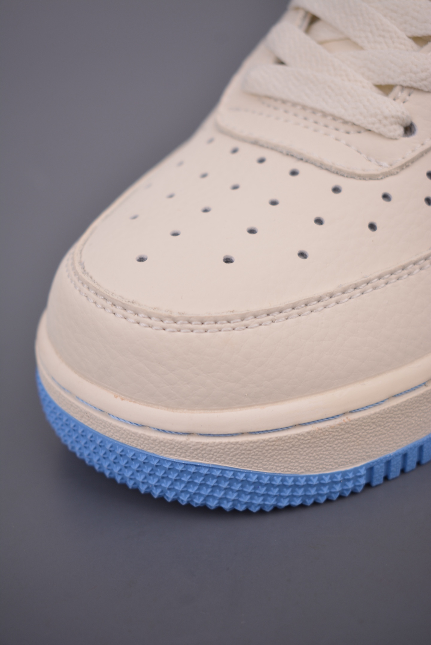 Nike Air Force 1 Low Hello Kitty联名 QZ6683-901-Top High Quatity Cheap Sneakers Fashion Clothing Clothes Bags handbags Shoes of all Brand wholesale With The best Quality And Beautiful Price from China Factory Chinese suppliers wholesaler seller Nike Air Force 1 Low Hello Kitty联名 QZ6683-901