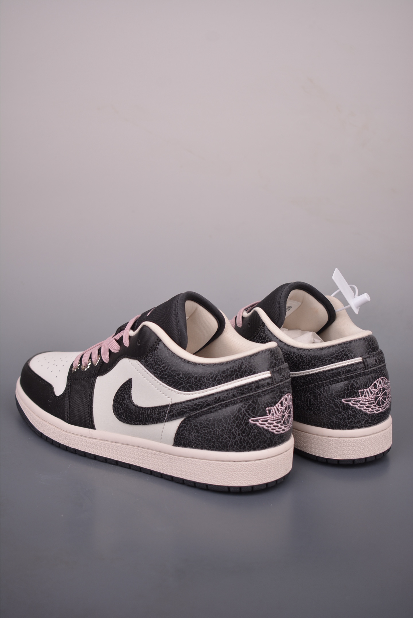 Air Jordan 1 Low 炭黑 AJ1乔1低帮休闲板鞋 II0595-001-Top High Quatity Cheap Sneakers Fashion Clothing Clothes Bags handbags Shoes of all Brand wholesale With The best Quality And Beautiful Price from China Factory Chinese suppliers wholesaler seller Air Jordan 1 Low 炭黑 AJ1乔1低帮休闲板鞋 II0595-001