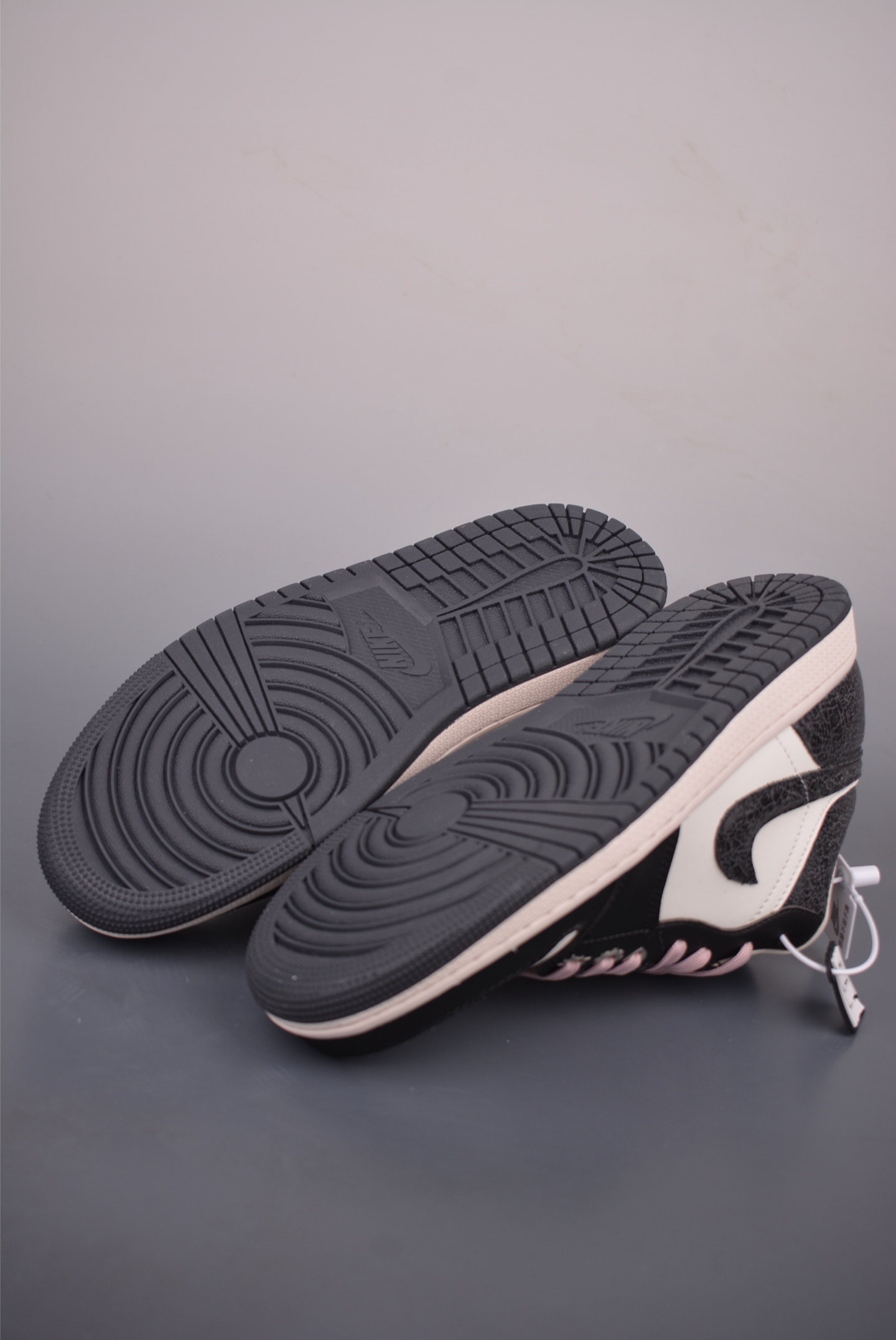Air Jordan 1 Low 炭黑 AJ1乔1低帮休闲板鞋 II0595-001-Top High Quatity Cheap Sneakers Fashion Clothing Clothes Bags handbags Shoes of all Brand wholesale With The best Quality And Beautiful Price from China Factory Chinese suppliers wholesaler seller Air Jordan 1 Low 炭黑 AJ1乔1低帮休闲板鞋 II0595-001