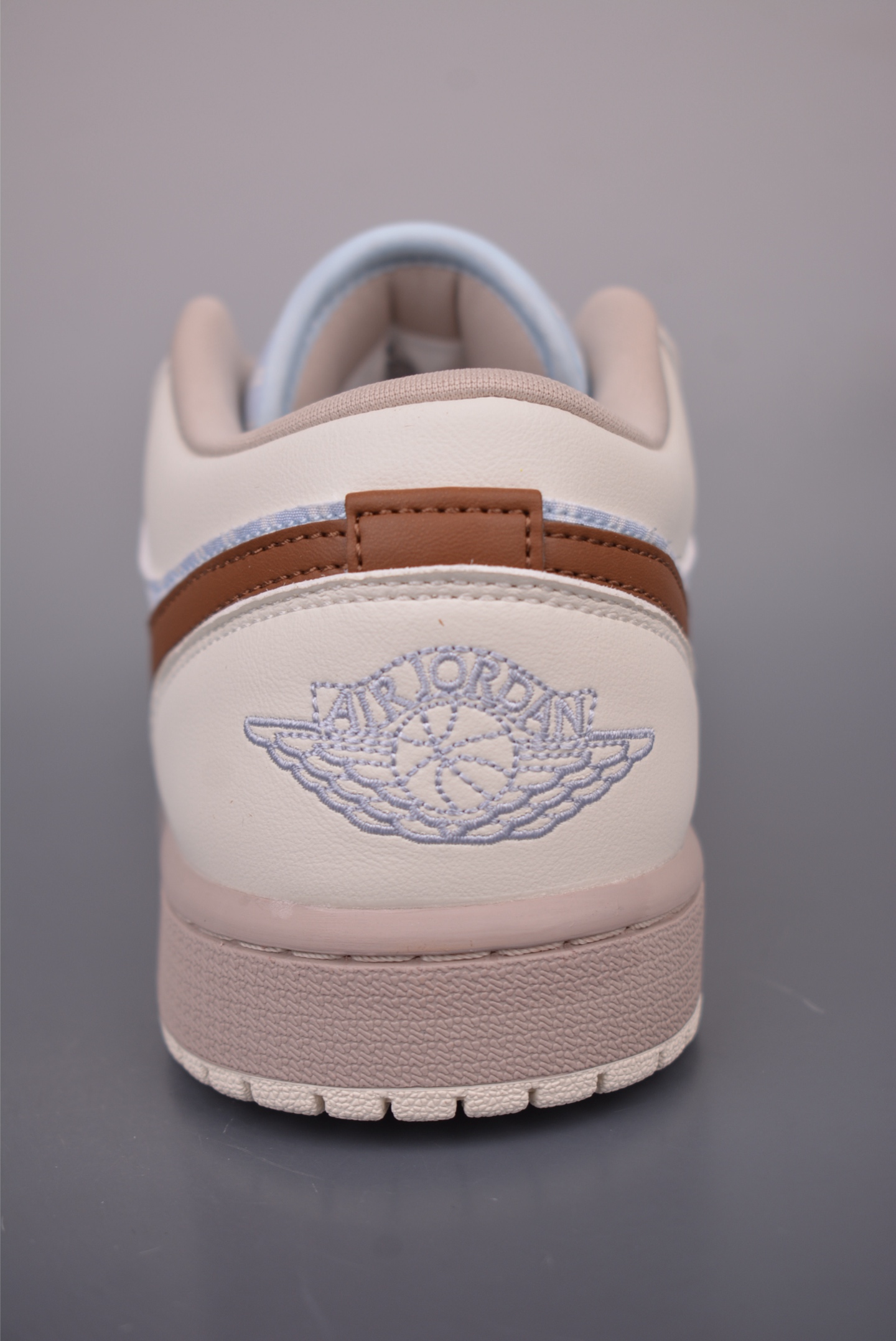 Air Jordan 1 Low 白蓝 AJ1乔1低帮休闲板鞋 IR7553-422 Air Jordan 1 Low 白蓝 AJ1乔1低帮休闲板鞋 IR7553-422