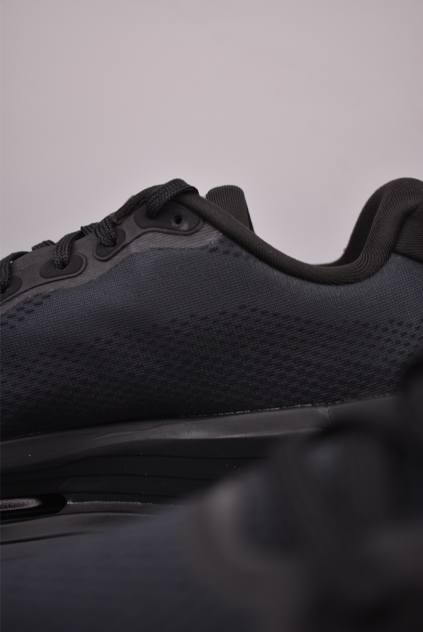 Nike Vomero premium Air气垫40周年 舒适百搭防滑耐磨 IQ0627-001 Nike Vomero premium Air气垫40周年 舒适百搭防滑耐磨 IQ0627-001