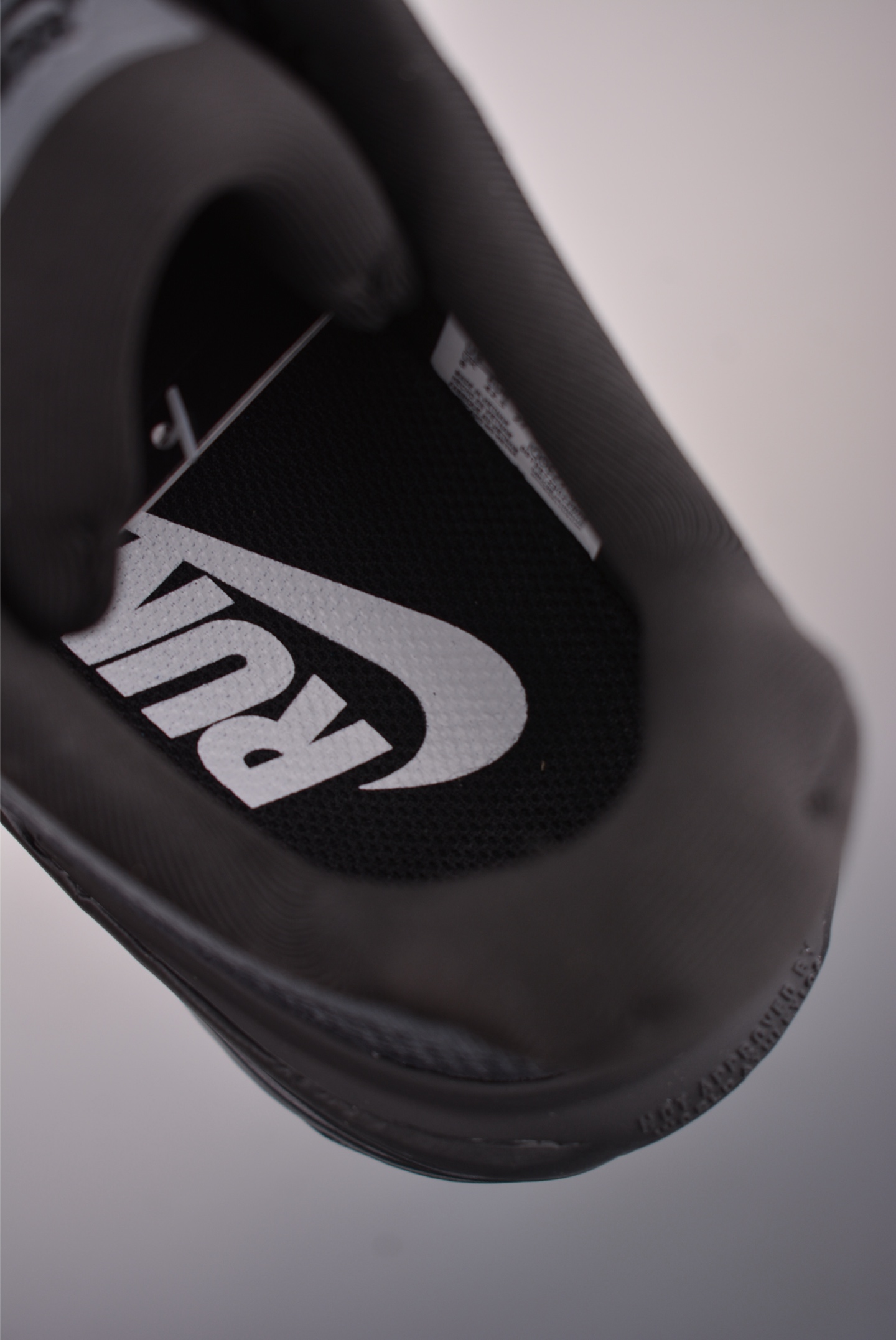 Nike Vomero premium Air气垫40周年 舒适百搭防滑耐磨 IQ0627-001 Nike Vomero premium Air气垫40周年 舒适百搭防滑耐磨 IQ0627-001