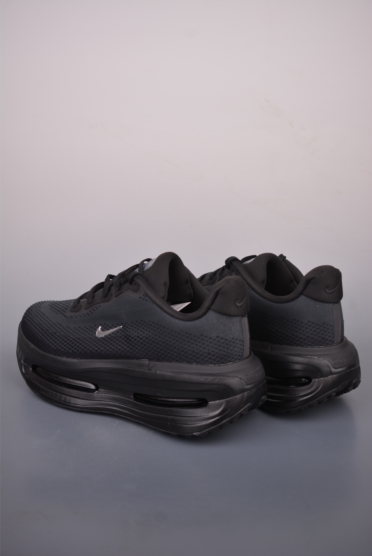 Nike Vomero premium Air气垫40周年 舒适百搭防滑耐磨 IQ0627-001 Nike Vomero premium Air气垫40周年 舒适百搭防滑耐磨 IQ0627-001